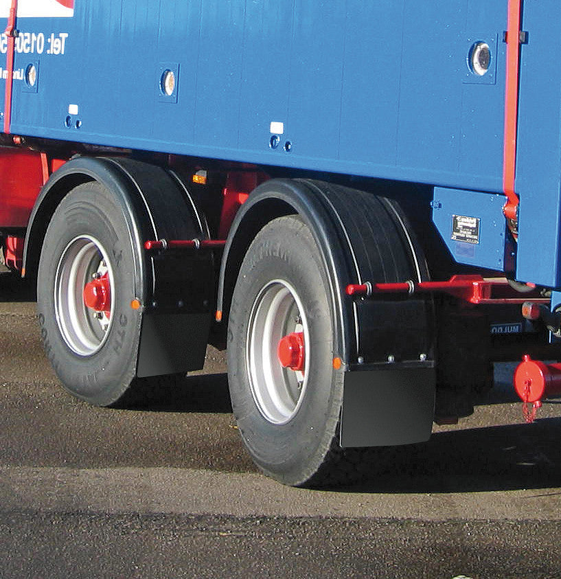Coppia paraspruzzi in PVC omologati per camion - 35 cm