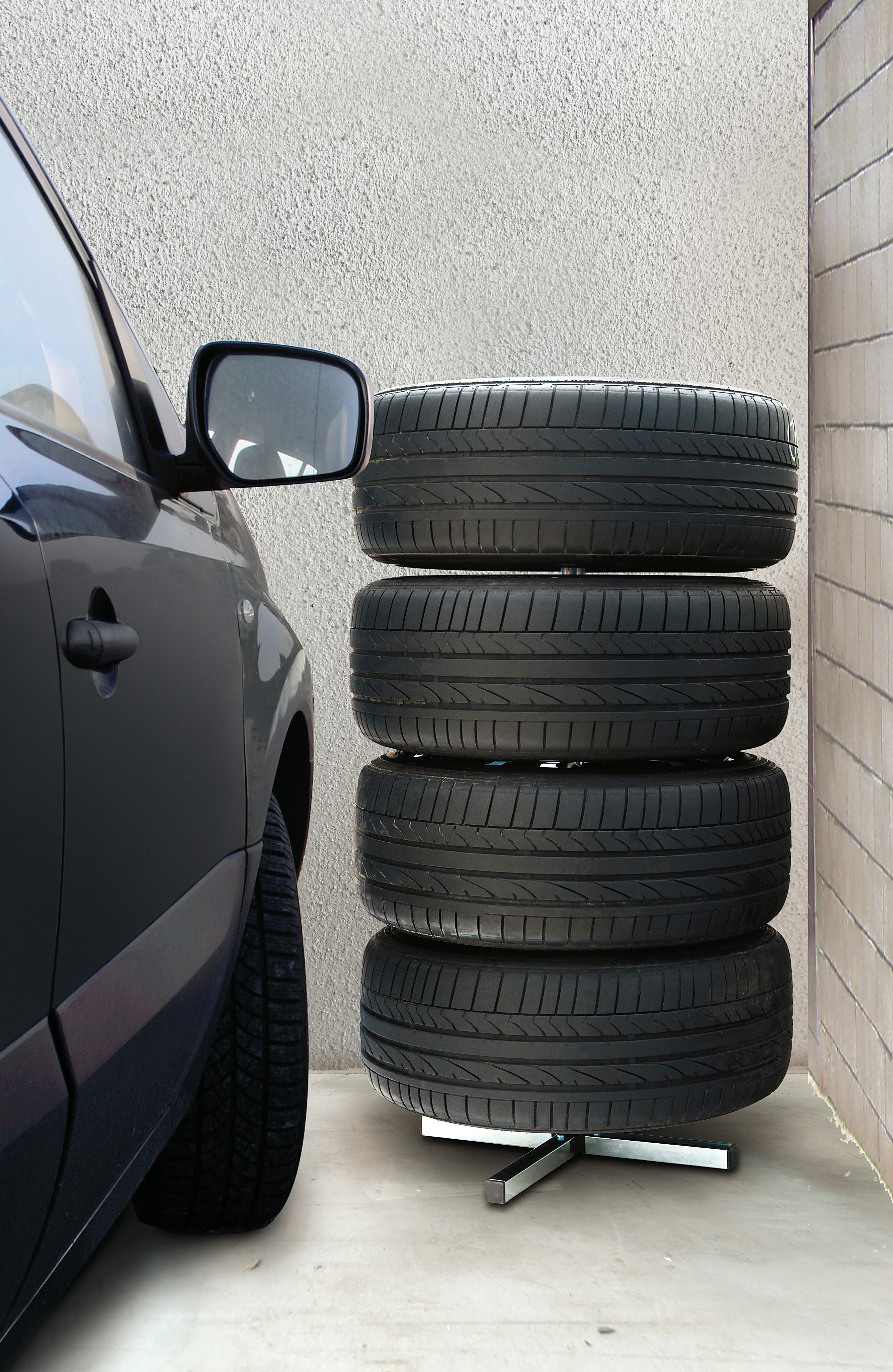 PP-2, colonna porta-cerchi auto