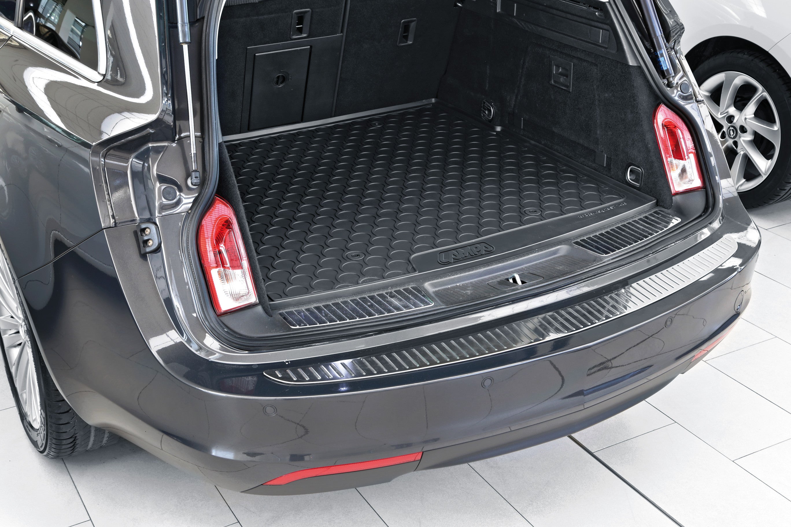 Vasca baule su misura in gomma sintetica - compatibile per Audi A1 3p (09/10>10/18) - Audi A1 Sportback (02/12>10/18)