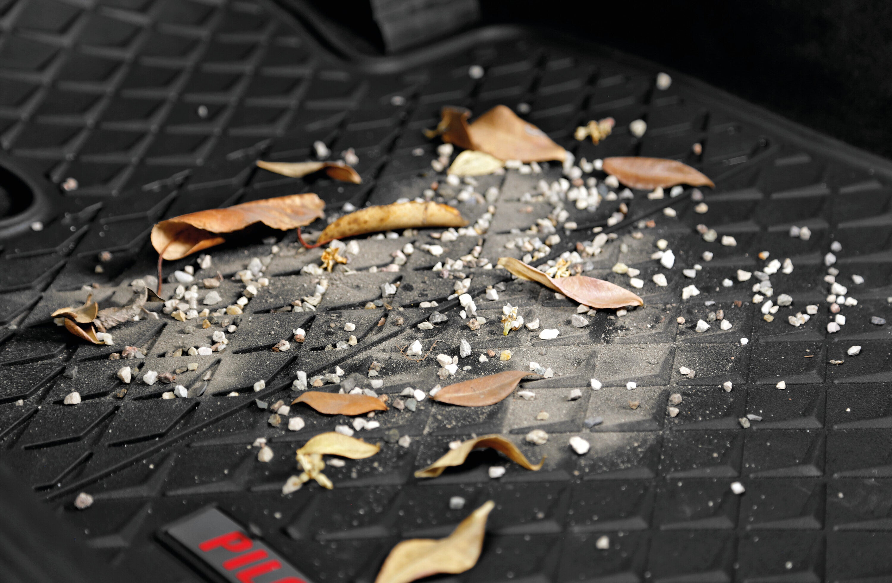 Pilot, set tappeti su misura in eco gomma - compatibile per Renault Clio III 3p (10/05>01/13) - Renault Clio III 5p (10/05>01/13) - Renault Clio III Sportour (02/08>08/13)