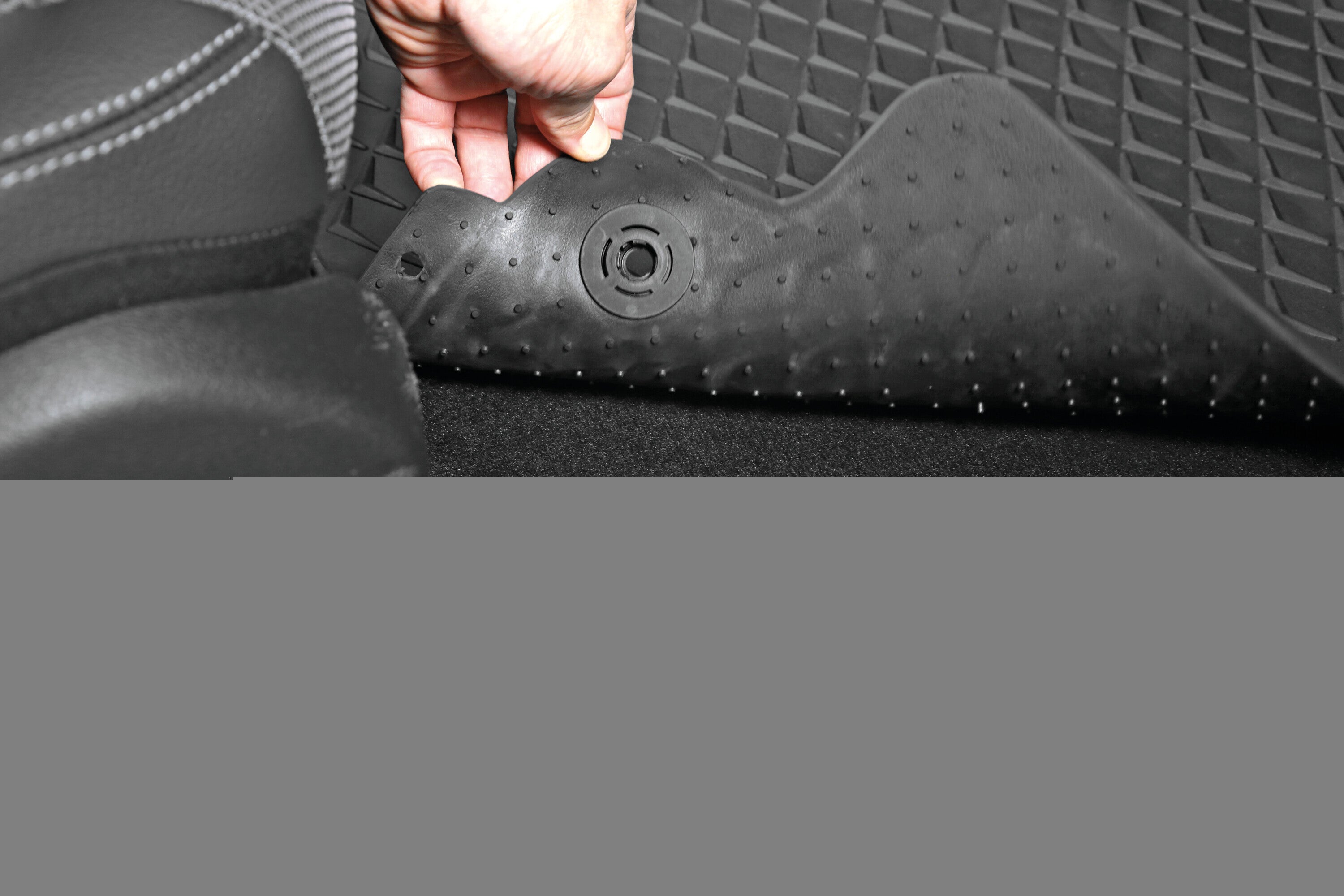 Pilot, set tappeti su misura in eco gomma - compatibile per Audi A3 Sportback (11/12>04/20) - Volkswagen Golf VII Sportsvan (05/14>08/18)