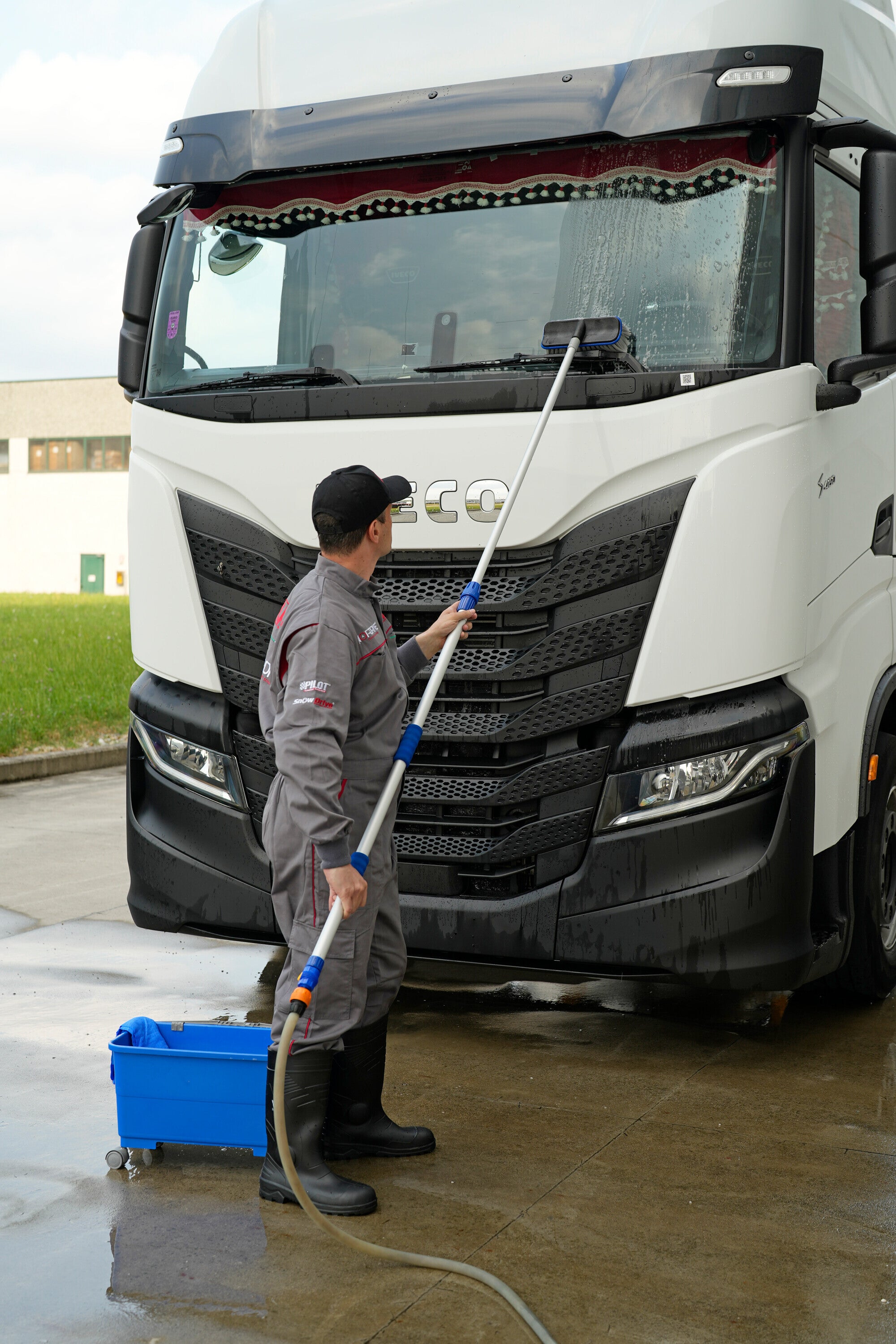 Truck-Wash, set idrospazzola con manico telescopico, innesto a vite