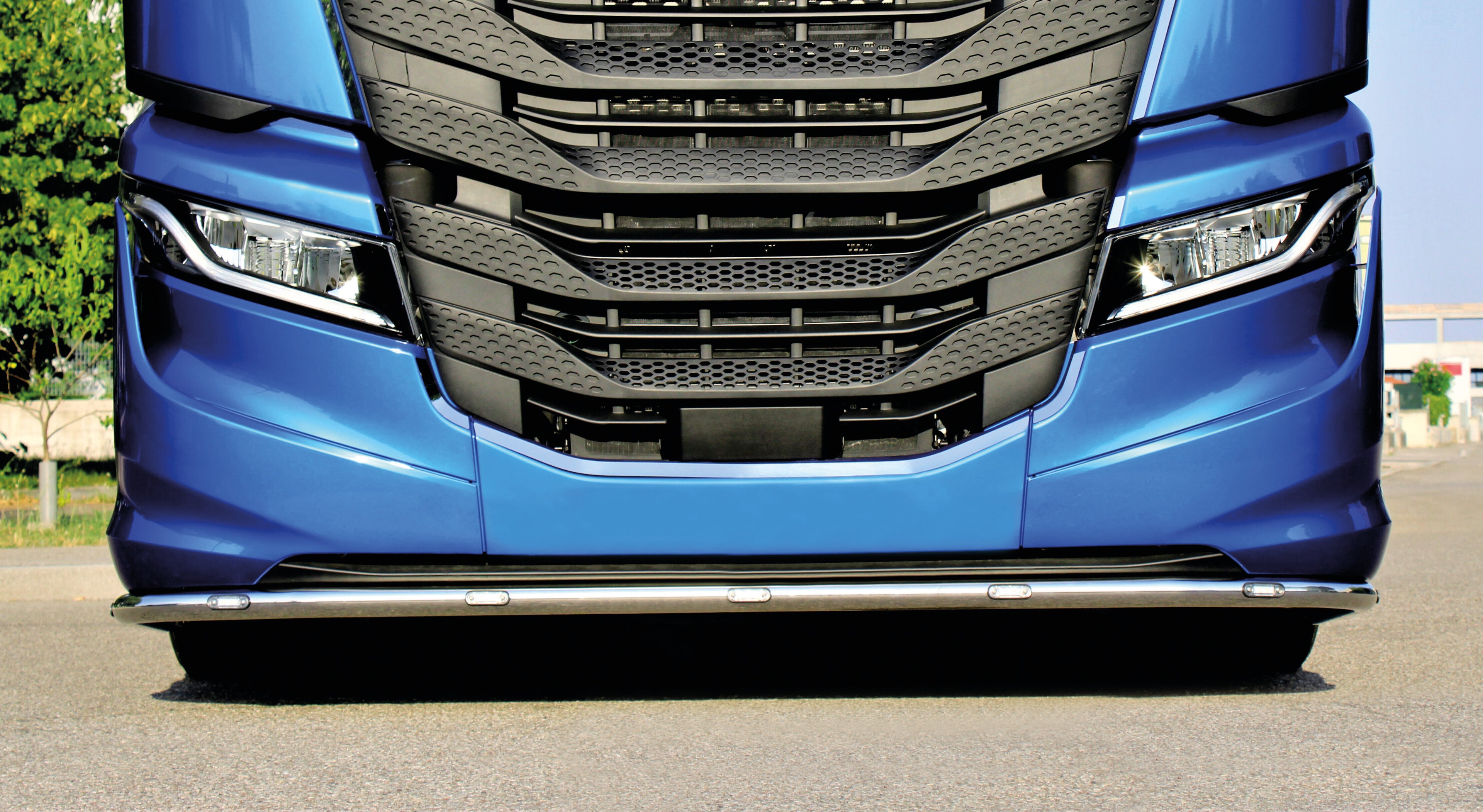 Barra paraurti, standard, 9 fori - compatibile per Iveco S-Way (10/19>)