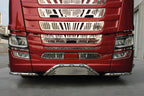 Barra paraurti con portatarga, kit 3 pz, 13 fori - compatibile per Scania G Serie 7 - New Generation (01/18>) Paraurti piccolo - Scania R Serie 7 - New Generation (11/16>02/25) Paraurti piccolo - Scania S Serie 7 - New Generation (11/16>) Paraurti piccolo