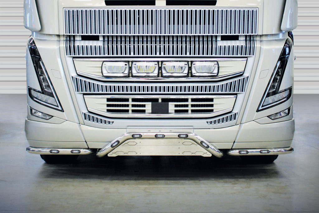 Barra paraurti con portatarga, kit 3 pz, 13 fori - compatibile per Volvo FH Serie 4 (09/12>05/21) Con spoiler sporgente
