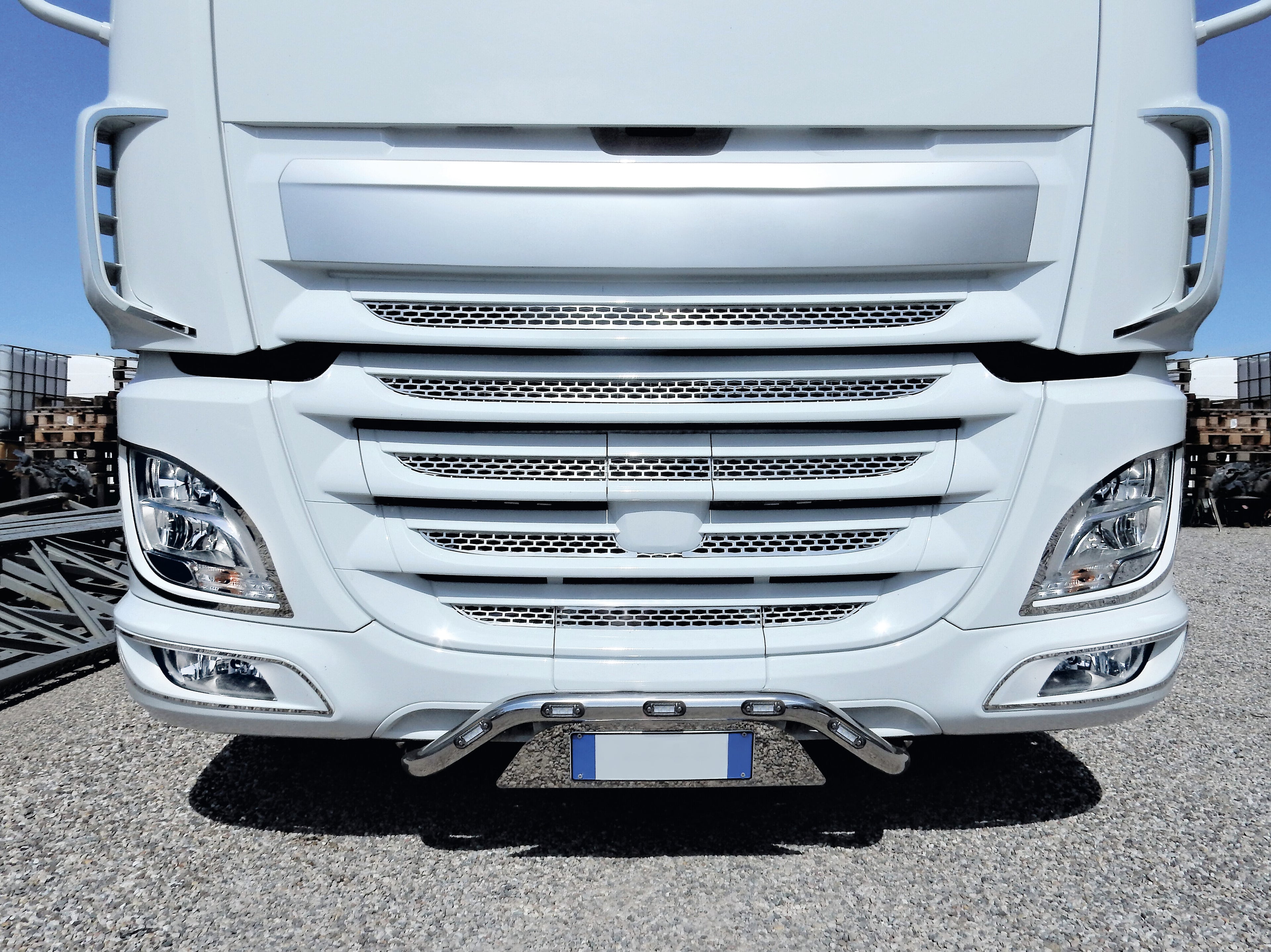 Barra portatarga, 5 fori - compatibile per Daf XF 106 (10/12>05/21)