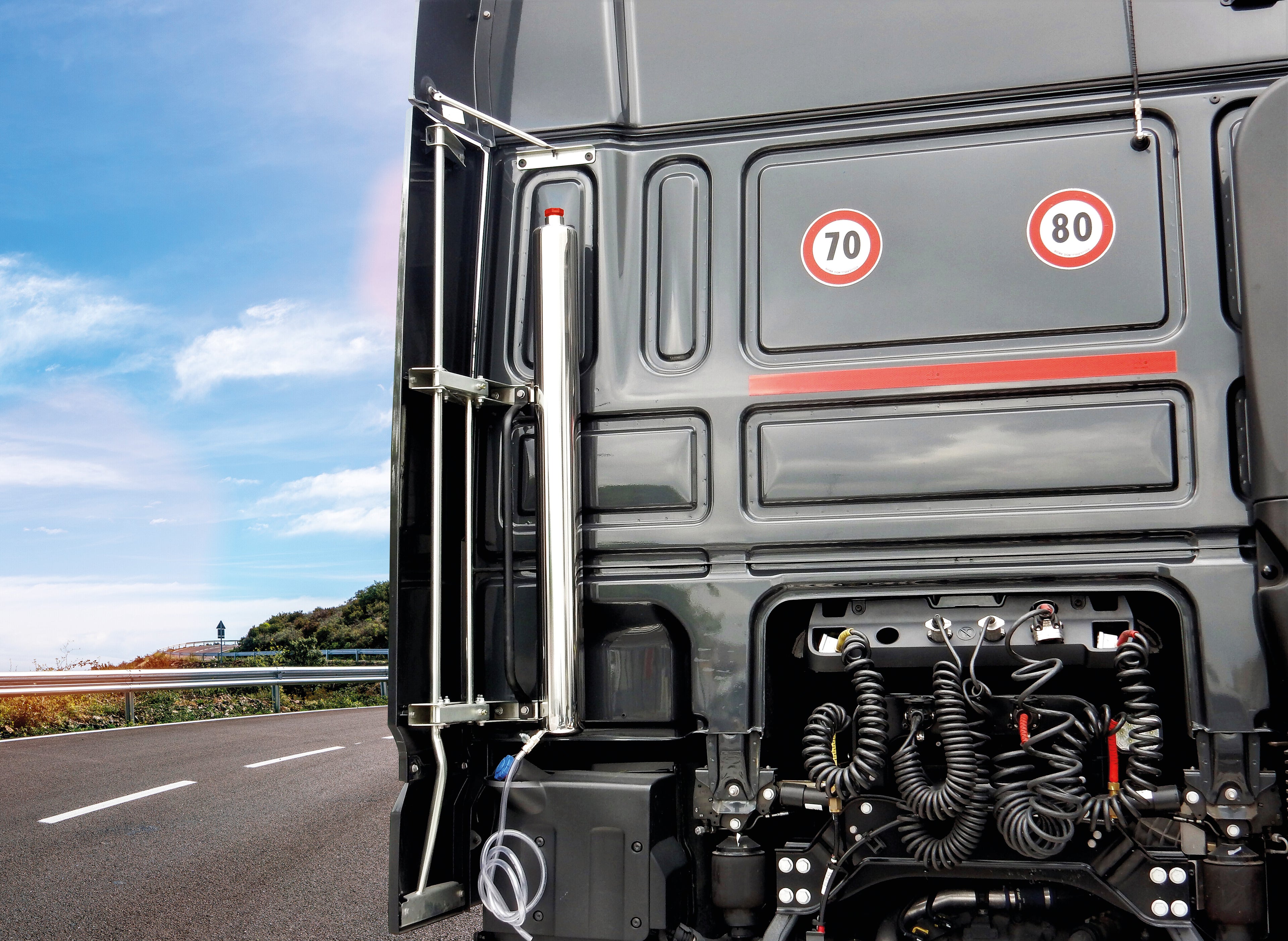 Tanica acqua tubolare - compatibile per Daf XF 106 (10/12>05/21)