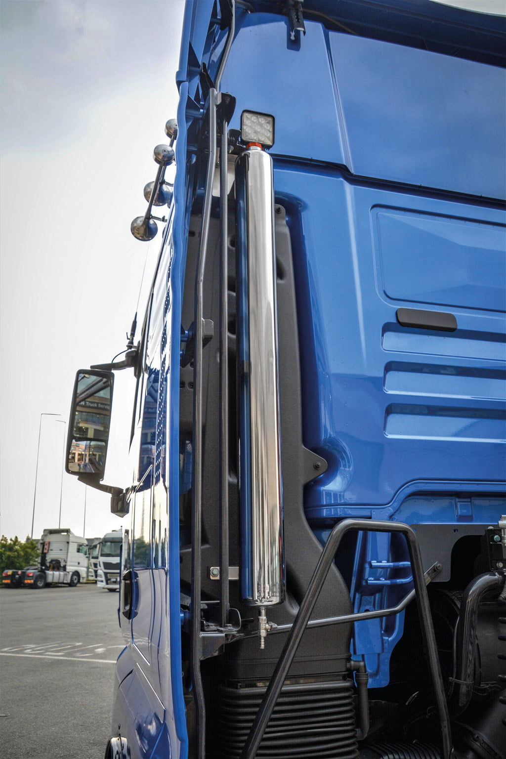 Tanica acqua tubolare - compatibile per Man TGX (09/07>06/20)