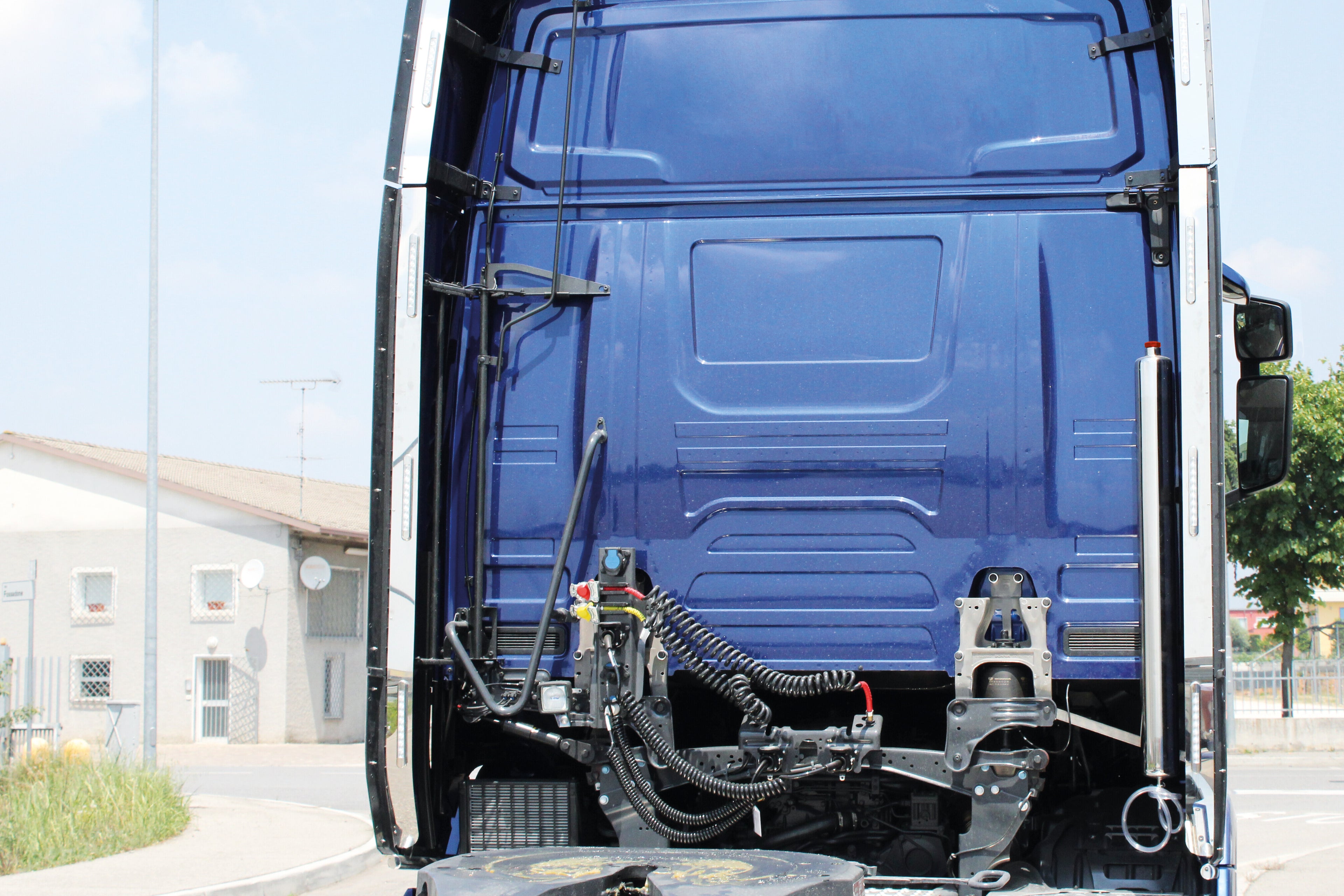 Tanica acqua tubolare - compatibile per Scania R Serie 7 - New Generation (11/16>02/25) - Scania S Serie 7 - New Generation (11/16>) - Scania G Serie 7 - New Generation (01/18>)