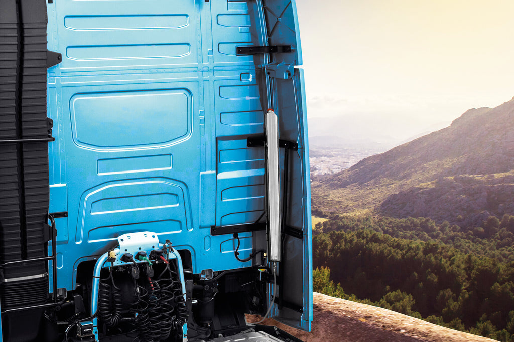 Tanica acqua tubolare - compatibile per Volvo FH Serie 4 (09/12>05/21) - Volvo FH Serie 5 (06/21>) - Volvo FH Aero (01/24>)