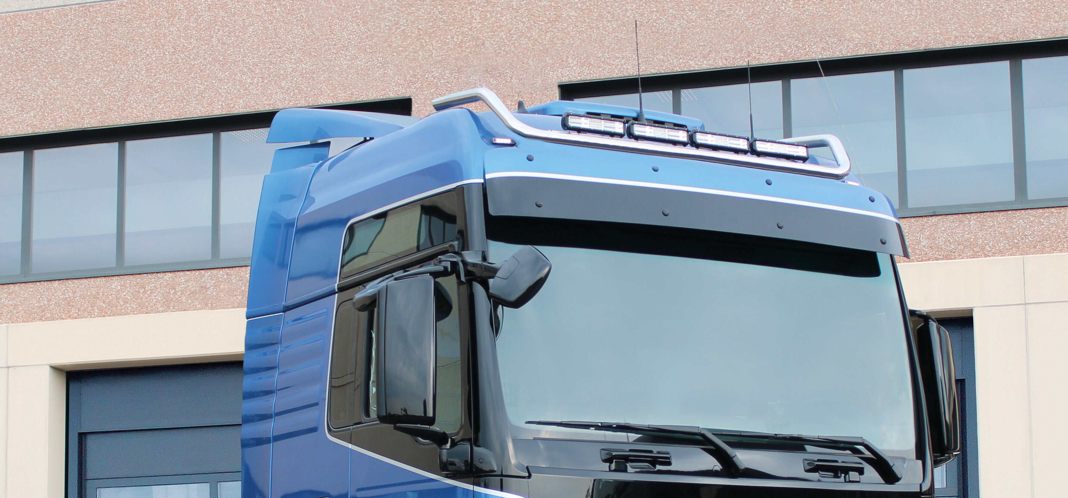 Barra portafari per tetto, standard corto - compatibile per Man TGX (09/07>06/20) XXL, Tetto da forare