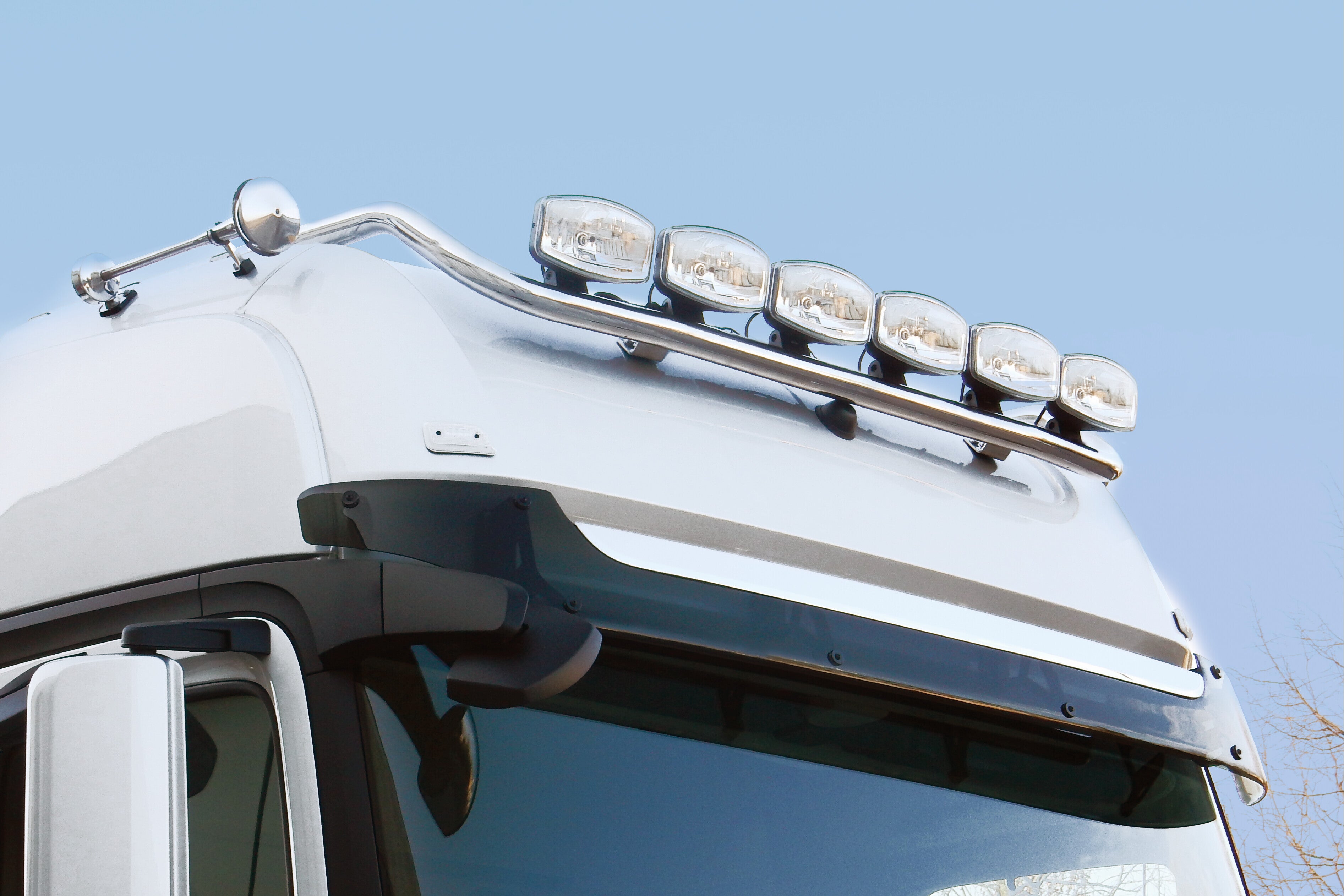 Barra portafari per tetto, standard corto - compatibile per Mercedes Actros L ProCabin (12/24>) BigSpace, Tetto da forare - Mercedes Actros MP4 (09/11>09/19) BigSpace, Tetto da forare - Mercedes Actros MP5 (10/19>) BigSpace, Tetto da forare - Mercedes...