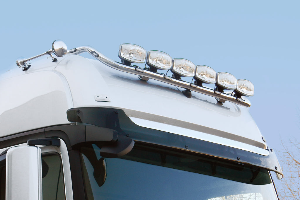 Barra portafari per tetto, standard corto, 9 fori - compatibile per Mercedes Actros L ProCabin (12/24>) BigSpace, Tetto da forare - Mercedes Actros MP4 (09/11>09/19) BigSpace, Tetto da forare - Mercedes Actros MP5 (10/19>) BigSpace, Tetto da forare - M...