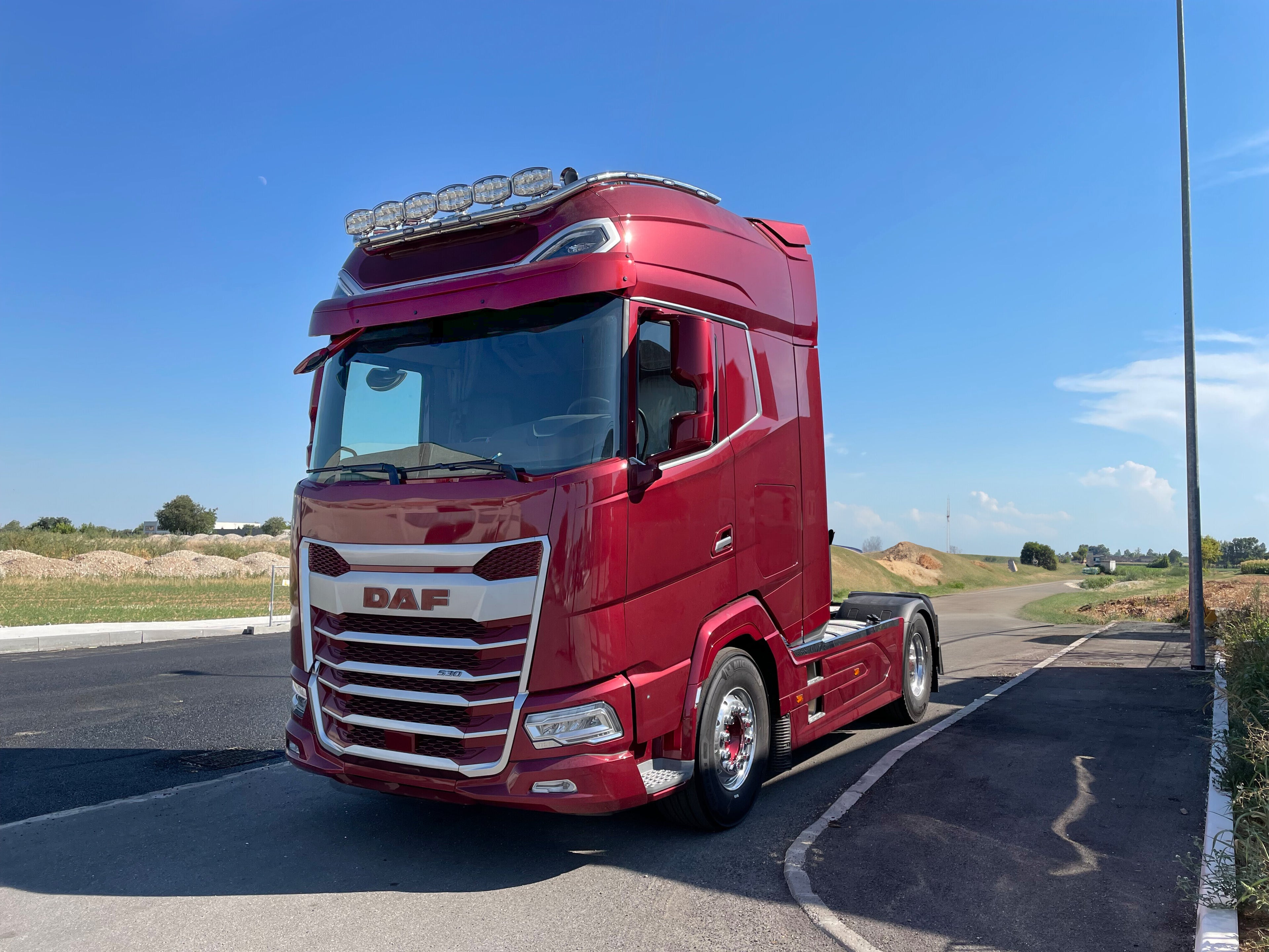 Barra portafari per tetto, standard XL, 13 fori - compatibile per Daf XG+ (06/21>) Tetto da forare