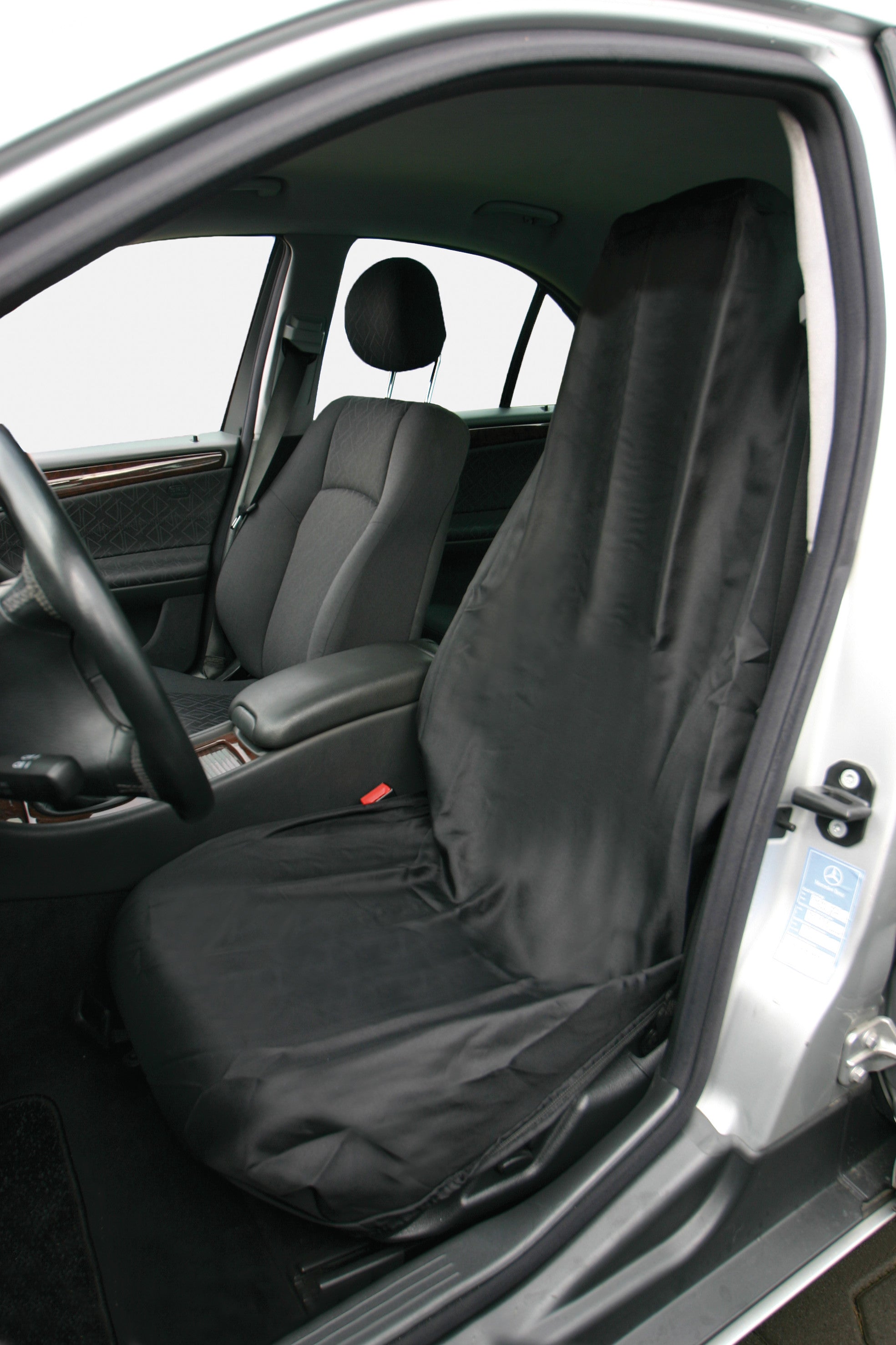 Max Seat Protector, il salvasedile impermeabile universale