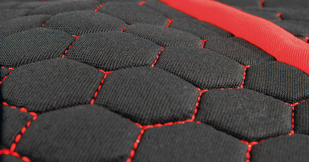 Stinger, set fodere coordinate - Nero/Rosso