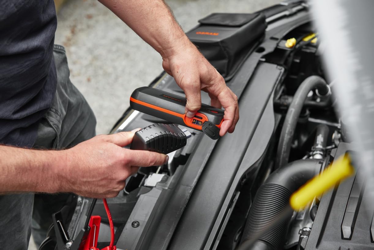 OSRAM BATTERYstart 300, avviatore al Litio da 13.000 mAh per Veicoli con Motore a Benzina Fino a 6l e Motore Diesel da 3l
