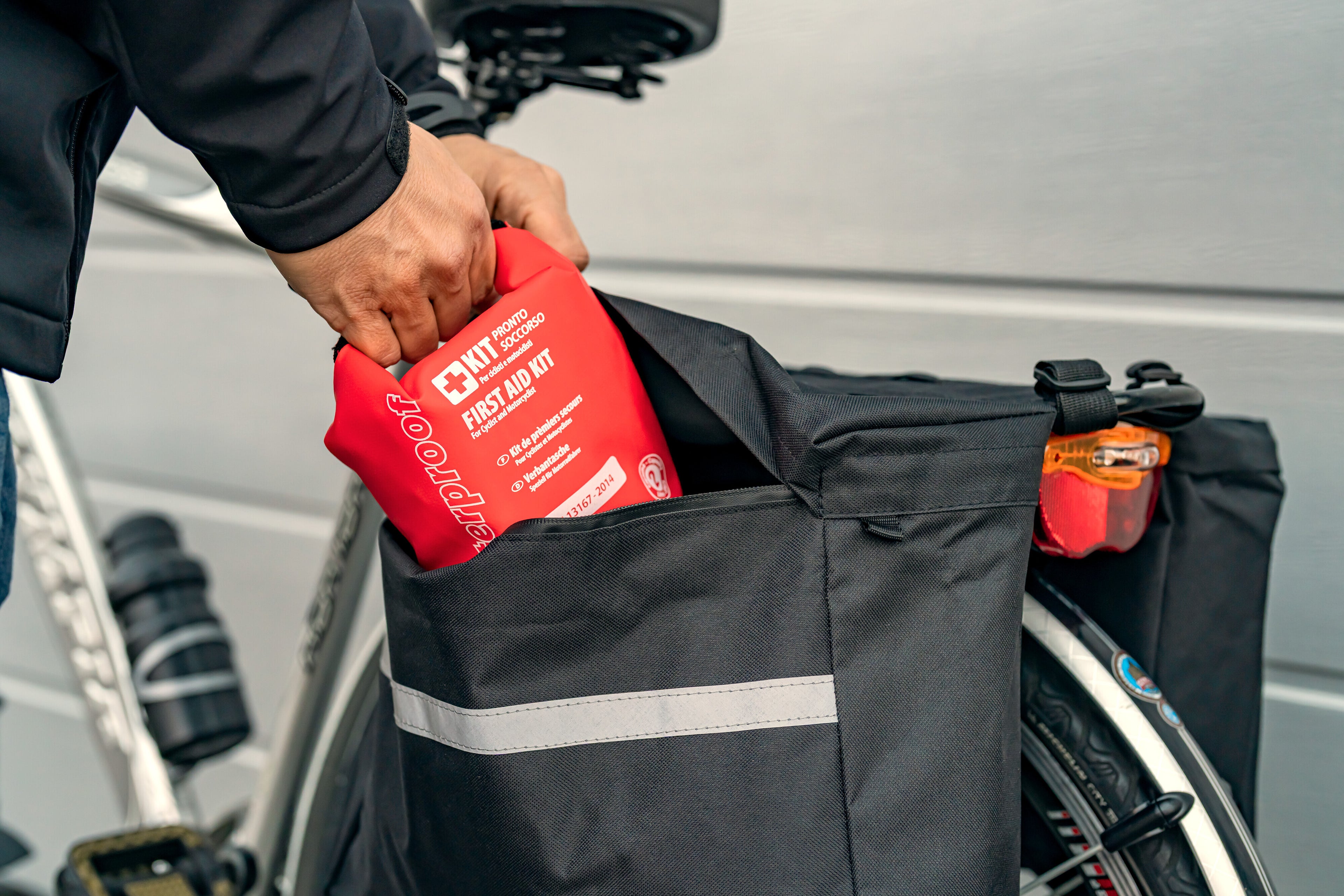 Kit pronto soccorso per ciclisti e motociclisti