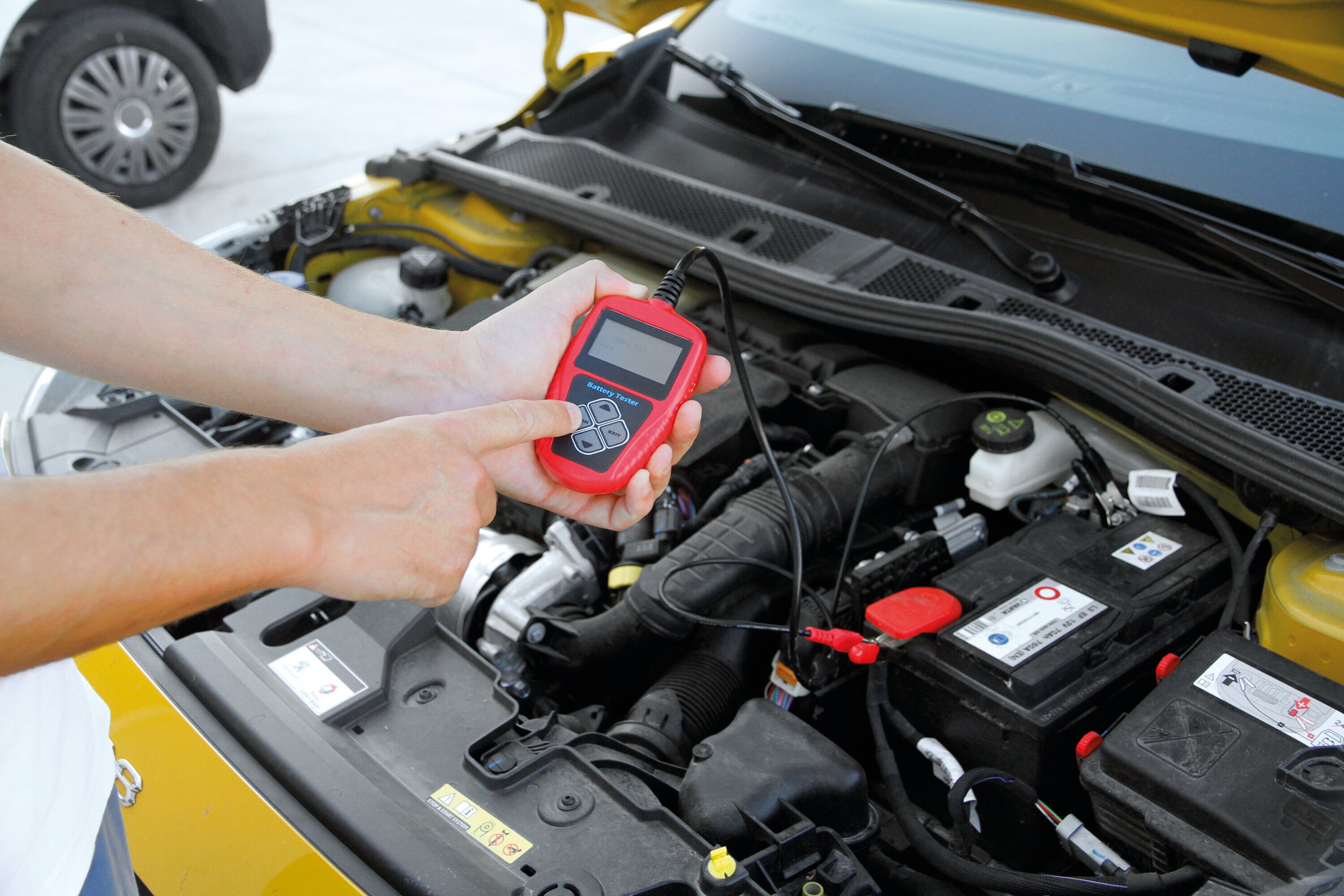 Tester professionale per batterie