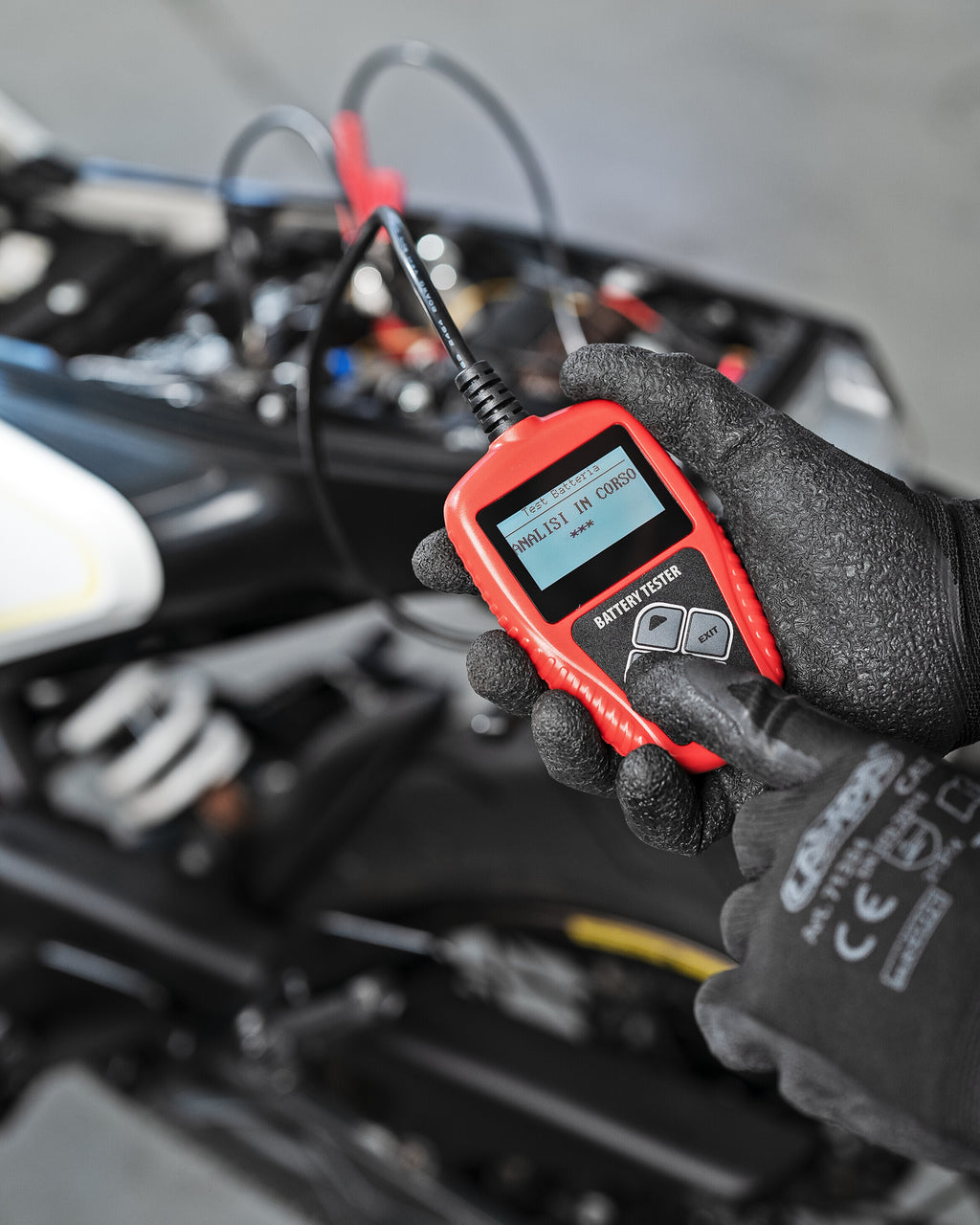Tester professionale per batterie