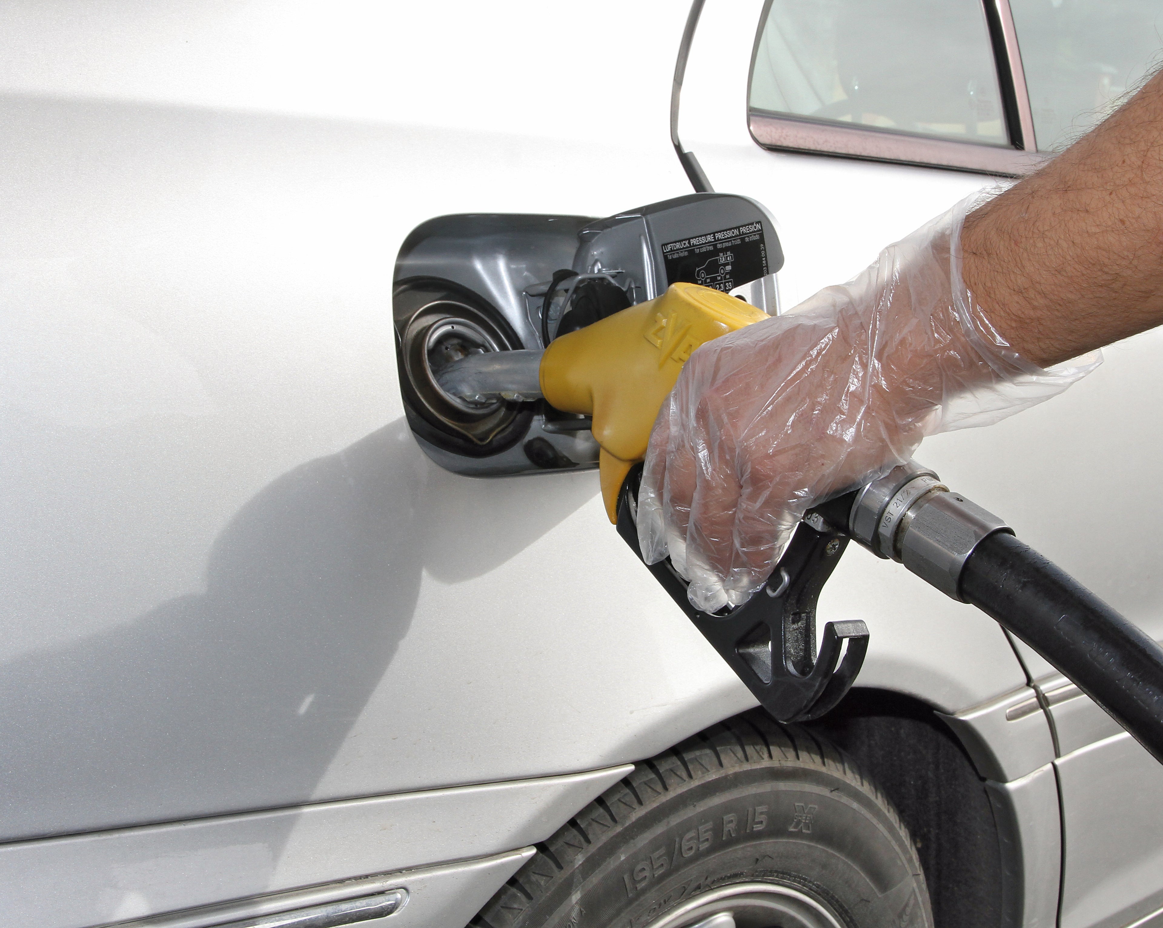 Guanti monouso - 100 pz (dispenser)