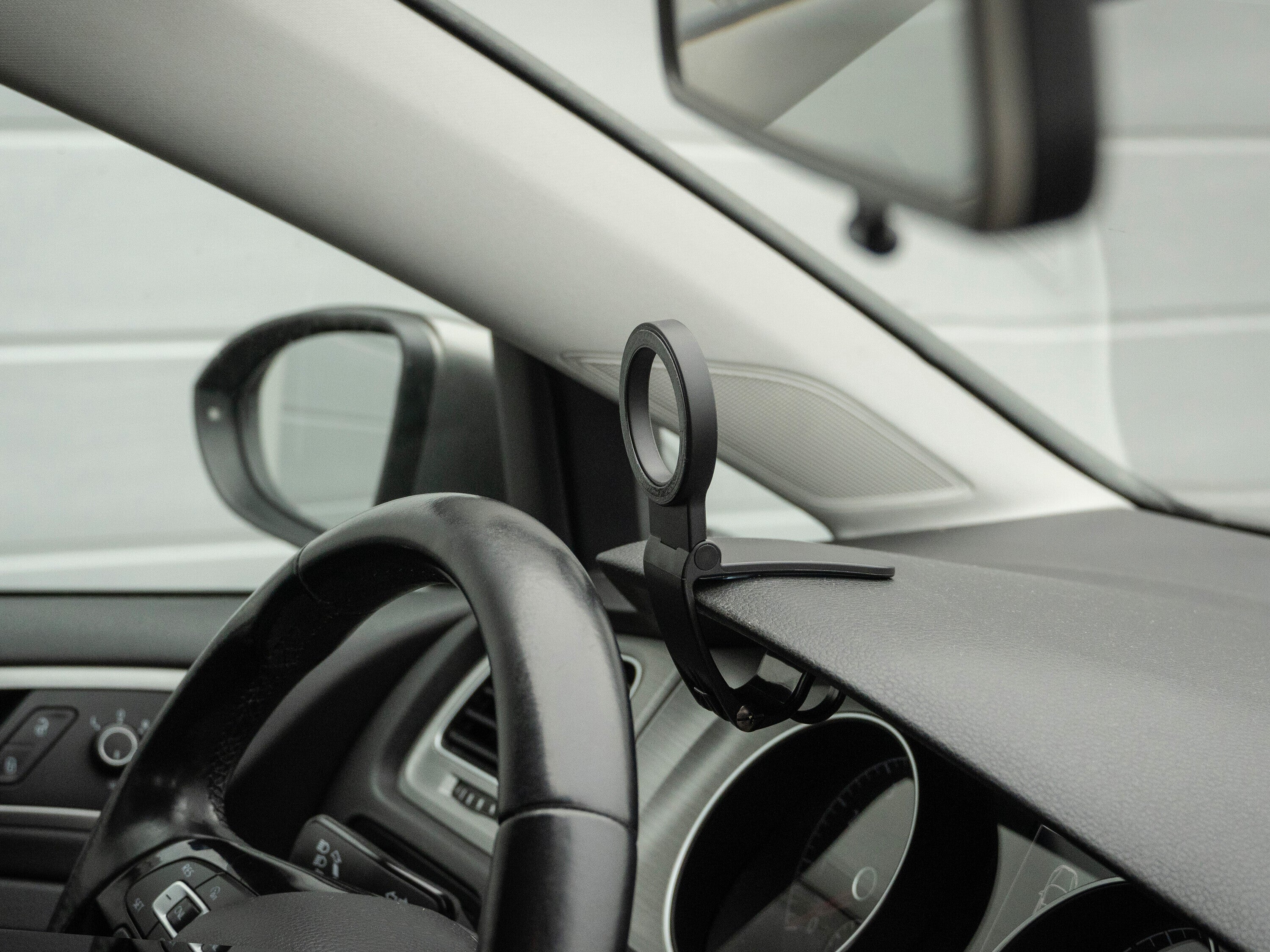 Magneto Dash, porta telefono magnetico da cruscotto