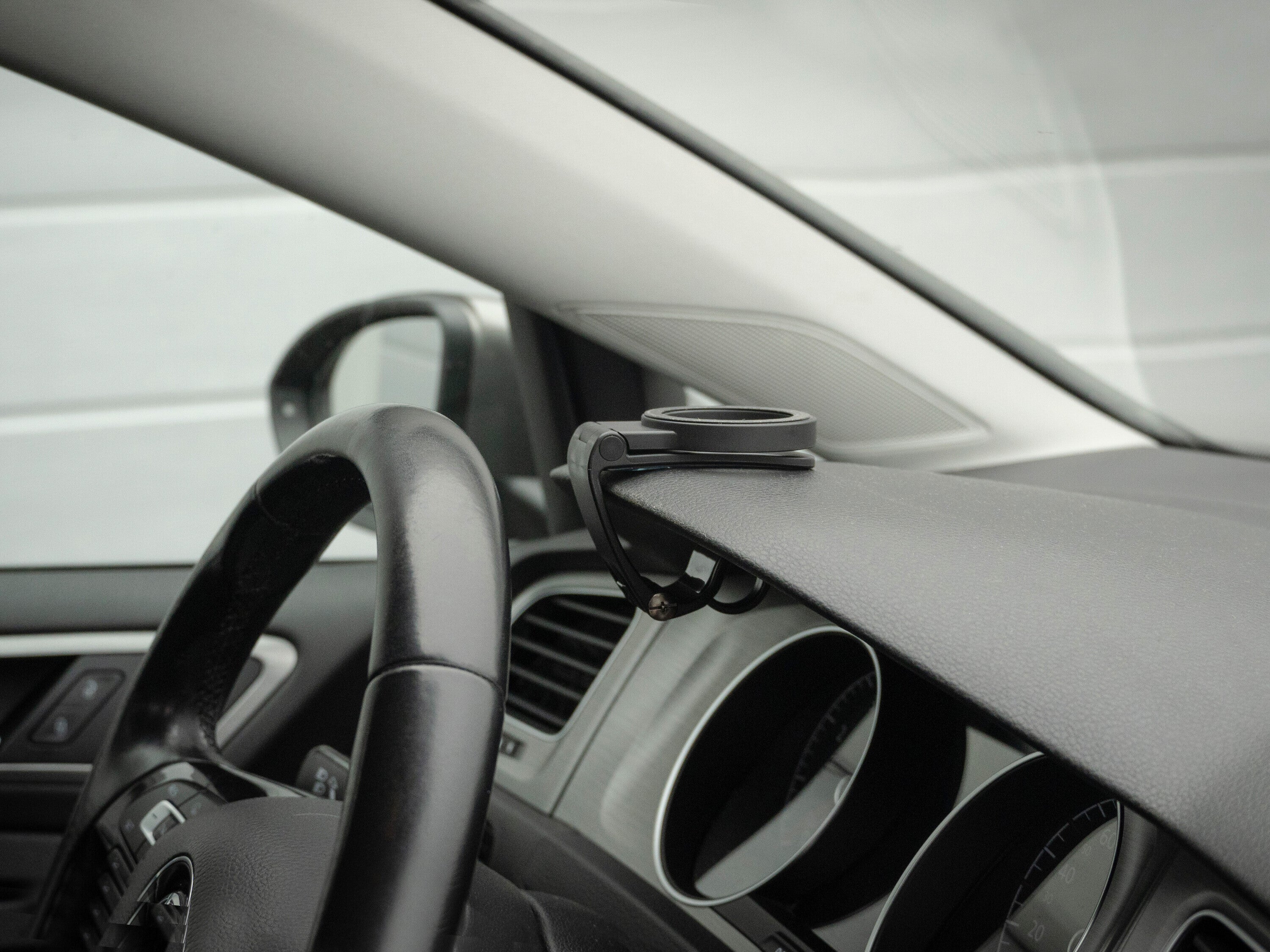 Magneto Dash, porta telefono magnetico da cruscotto