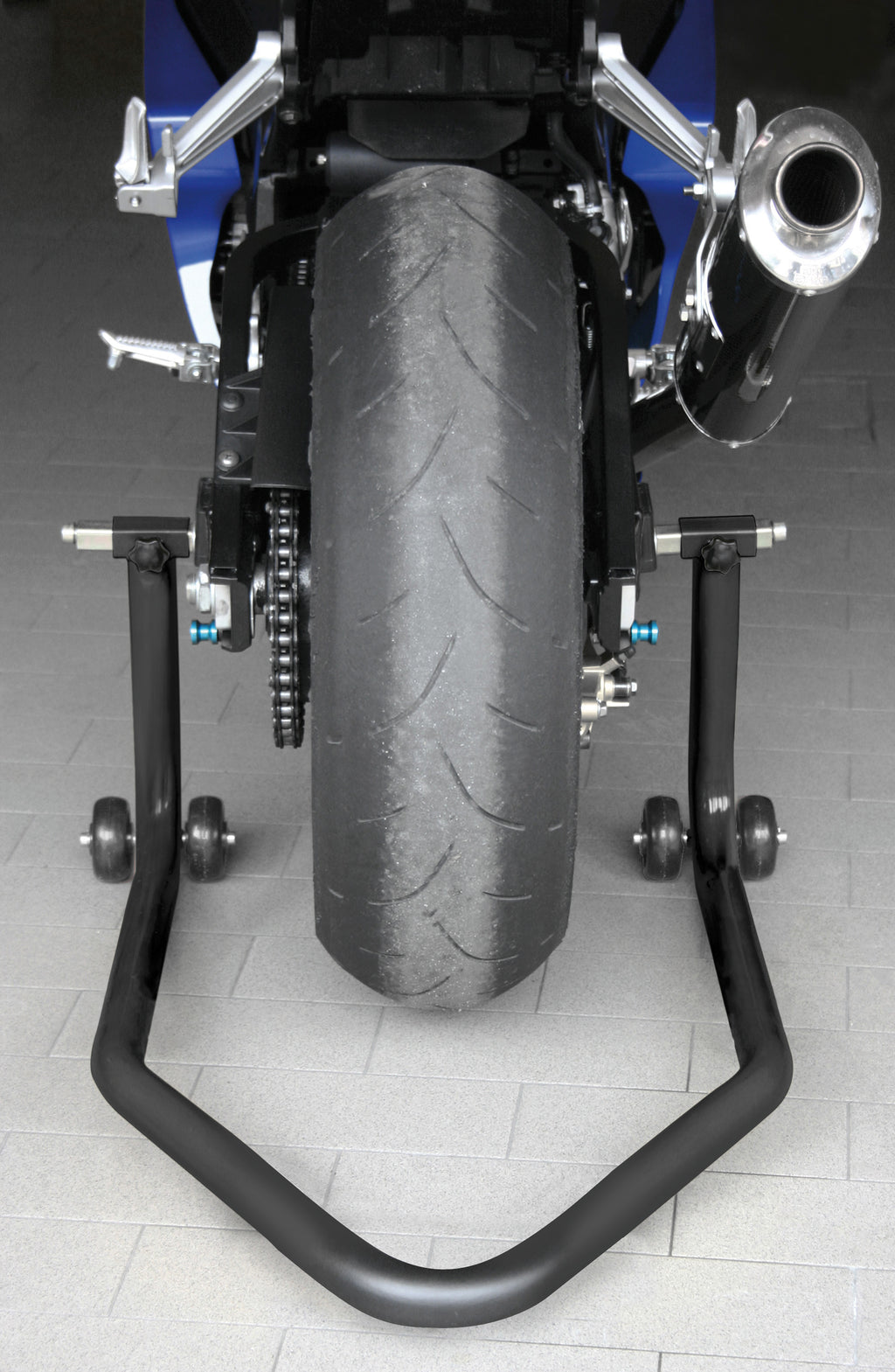Stand-Up, cavalletto moto a sollevamento posteriore