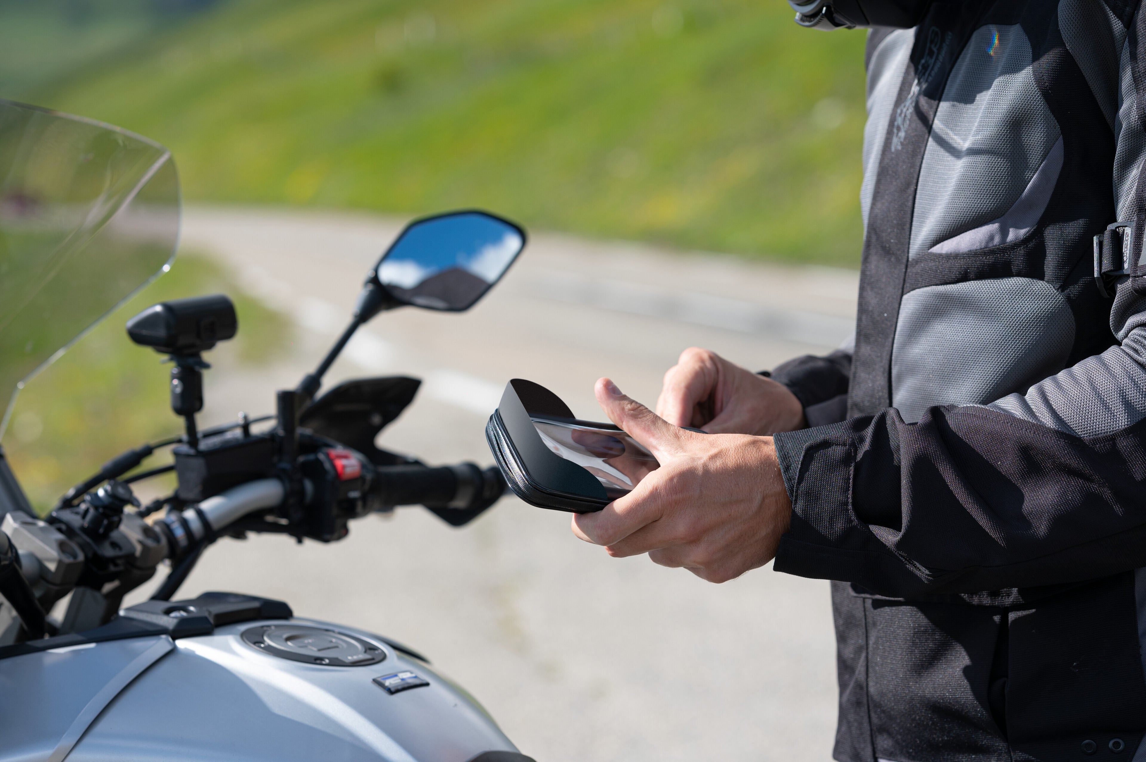 Soft Case, custodia universale per smartphone