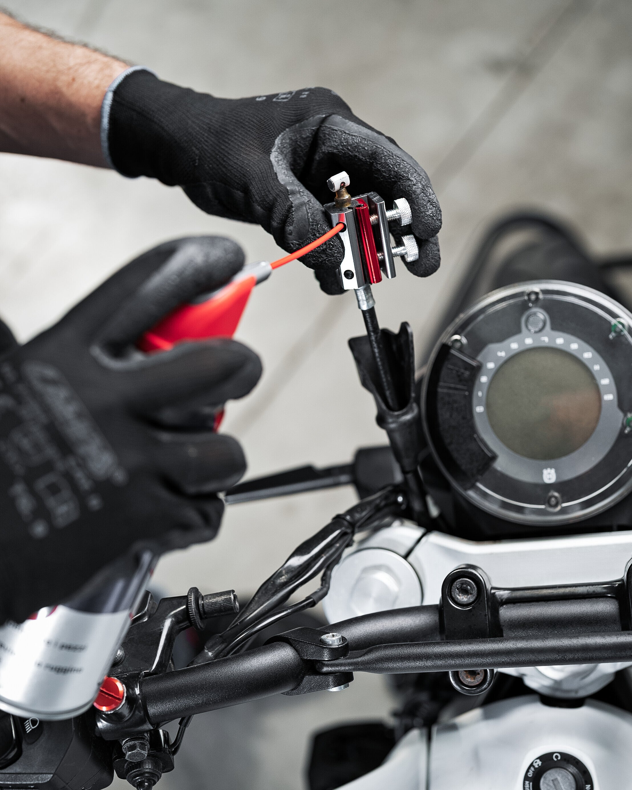 C-Lube, oliatore per cavi