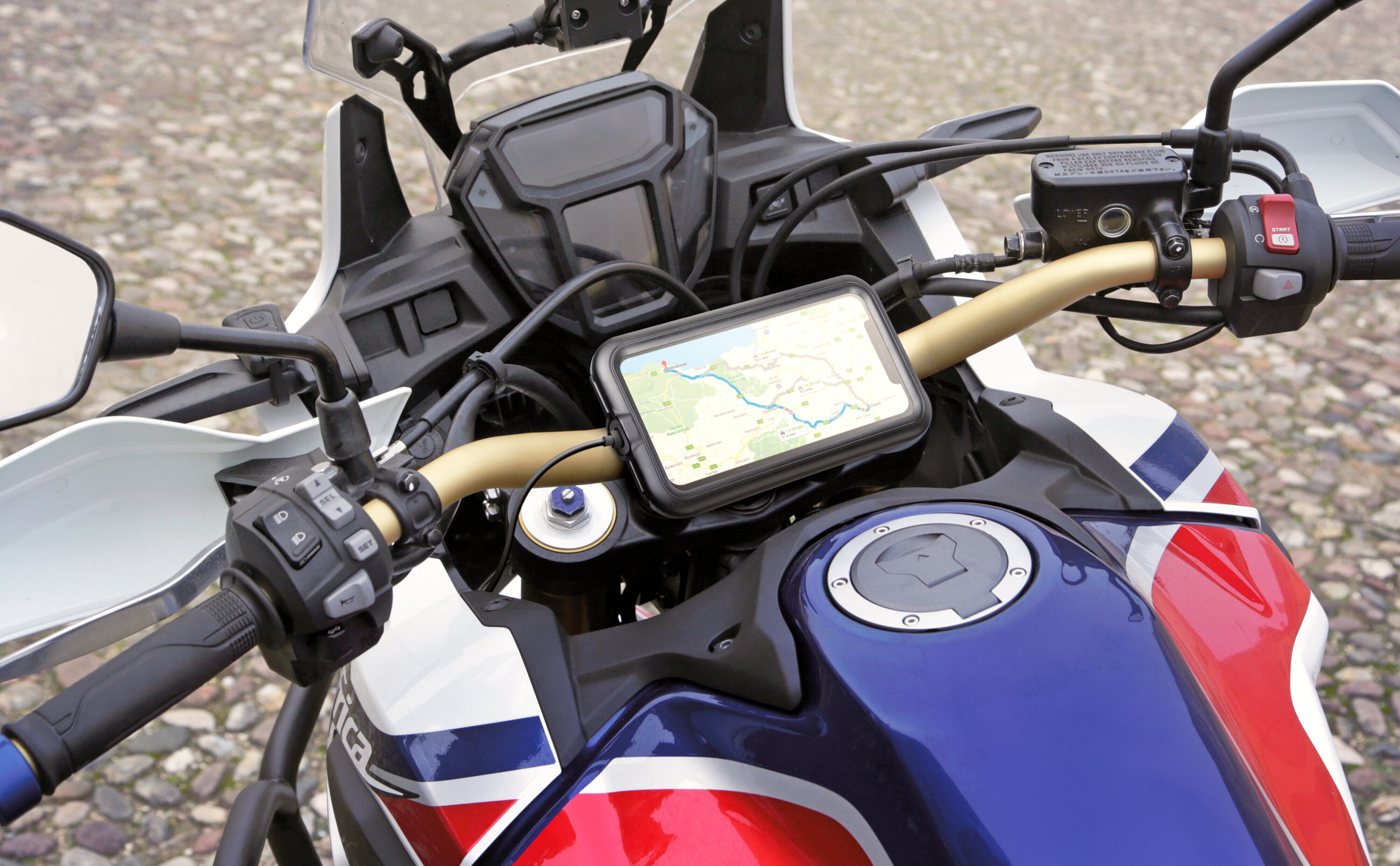Case, custodia rigida universale per smartphone