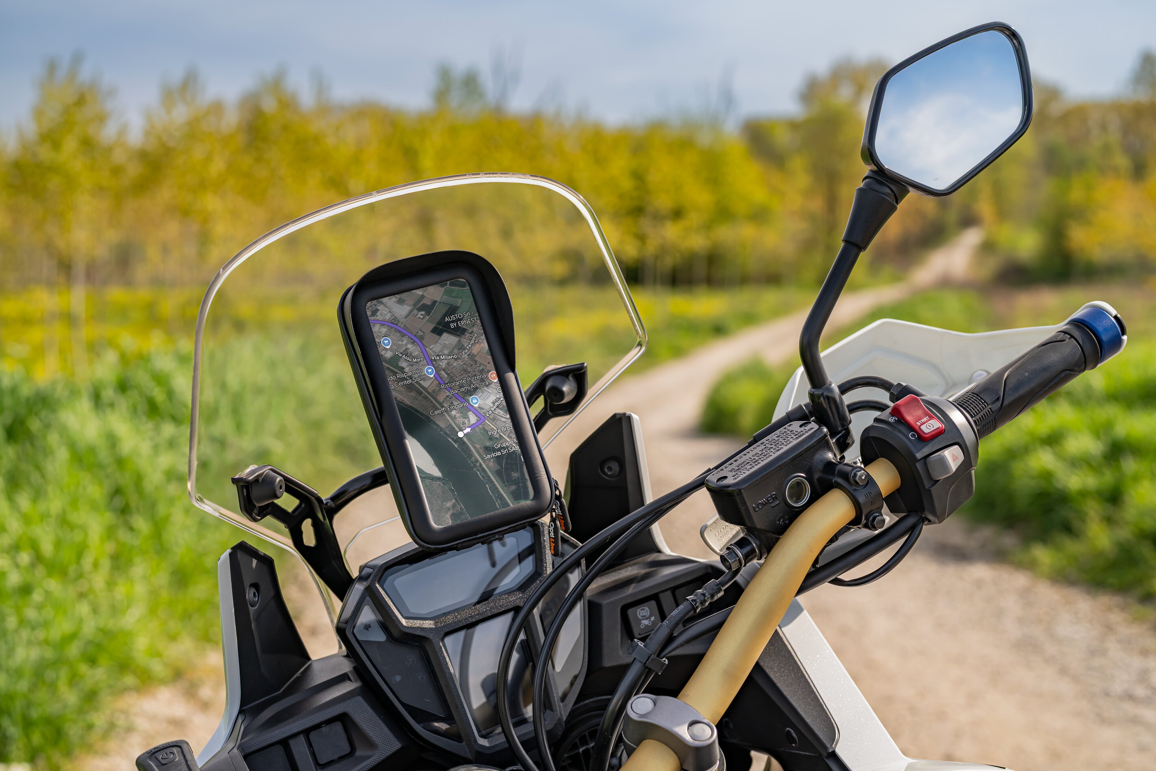 Titan Bar, supporto con attacco per specchietti e traversini
