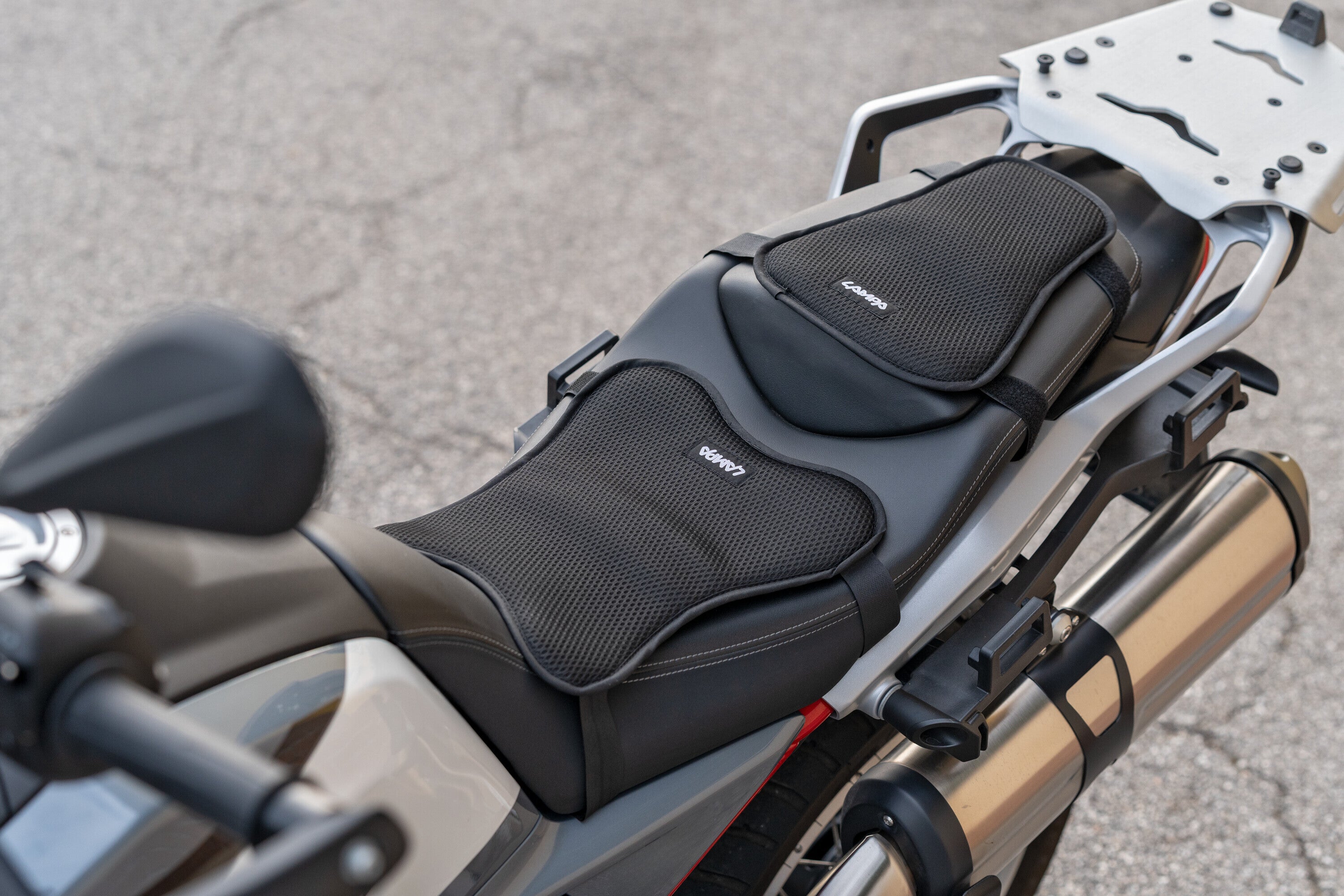 Gelpad Air, cuscino traspirante in gel per moto e scooter - L - 21x30 mm