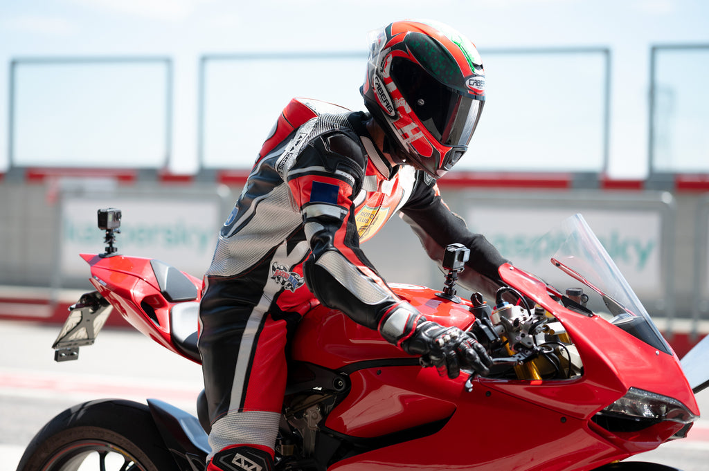 Titan Stick, supporto con attacco a fissaggio adesivo