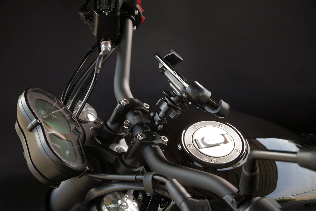Titan Clamp, attacco multifunzione regolabile per manubrio