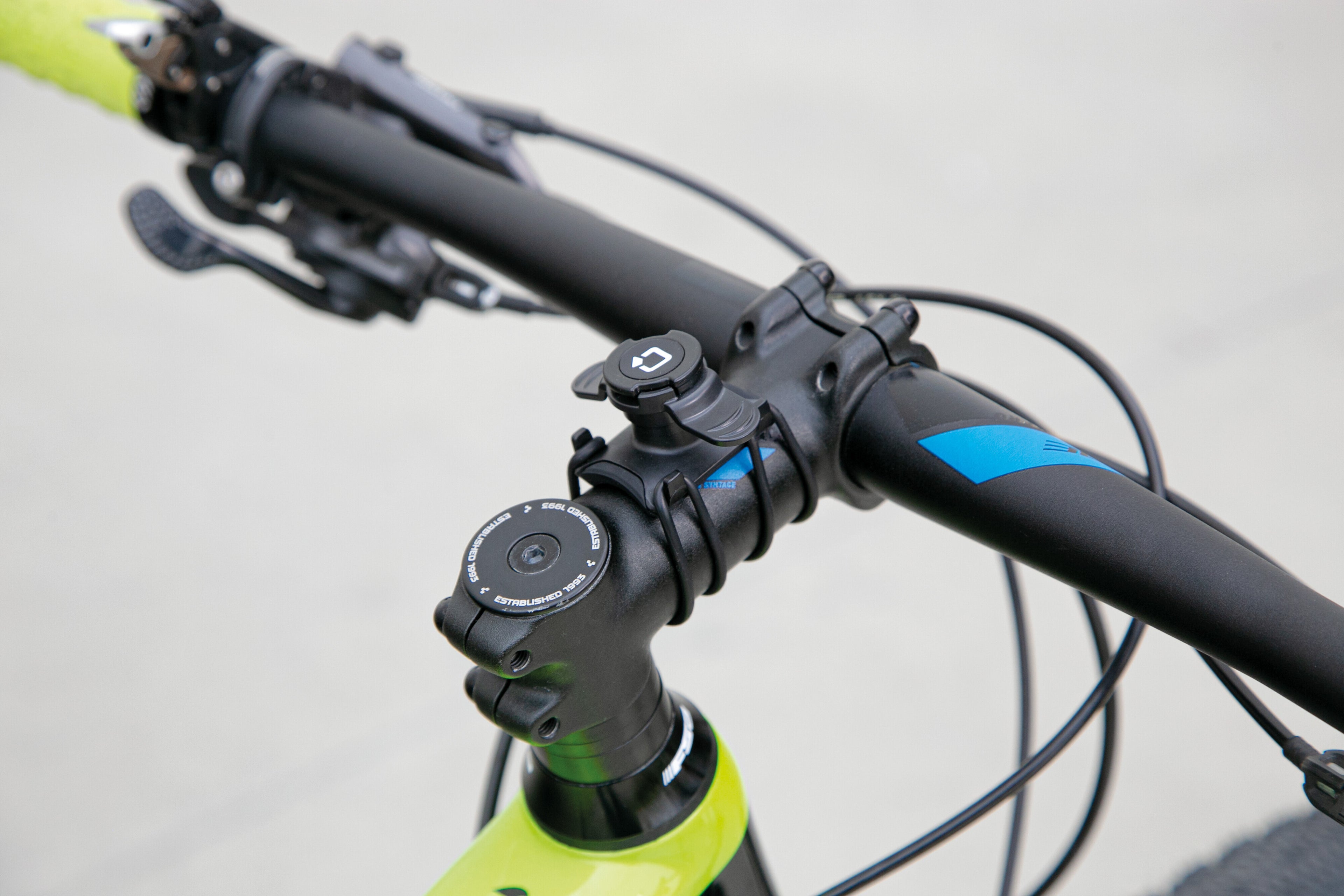 Bike, supporto con attacco per manubrio