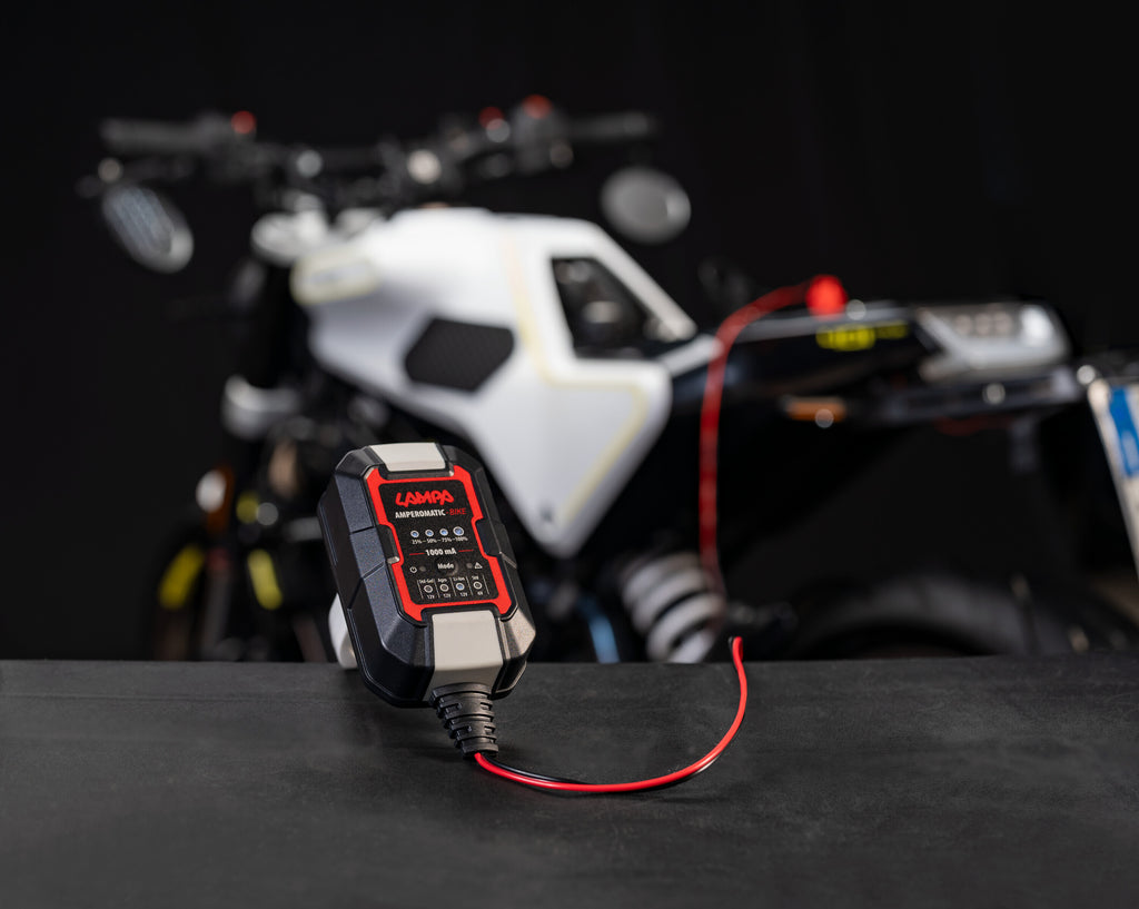 Amperomatic Bike, caricabatteria intelligente, 6/12V - 1A