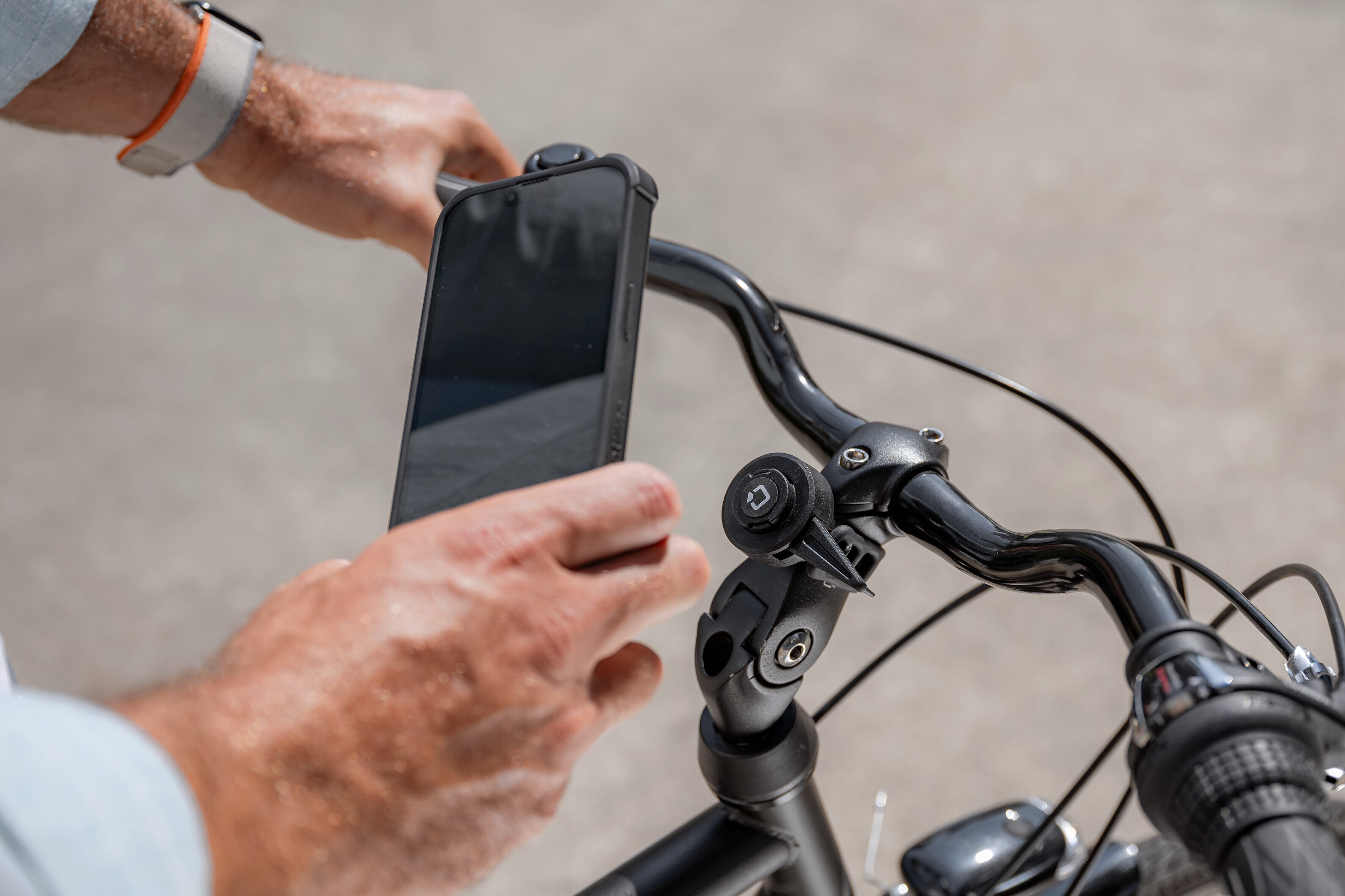 Strap, supporto con attacco rapido per manubrio
