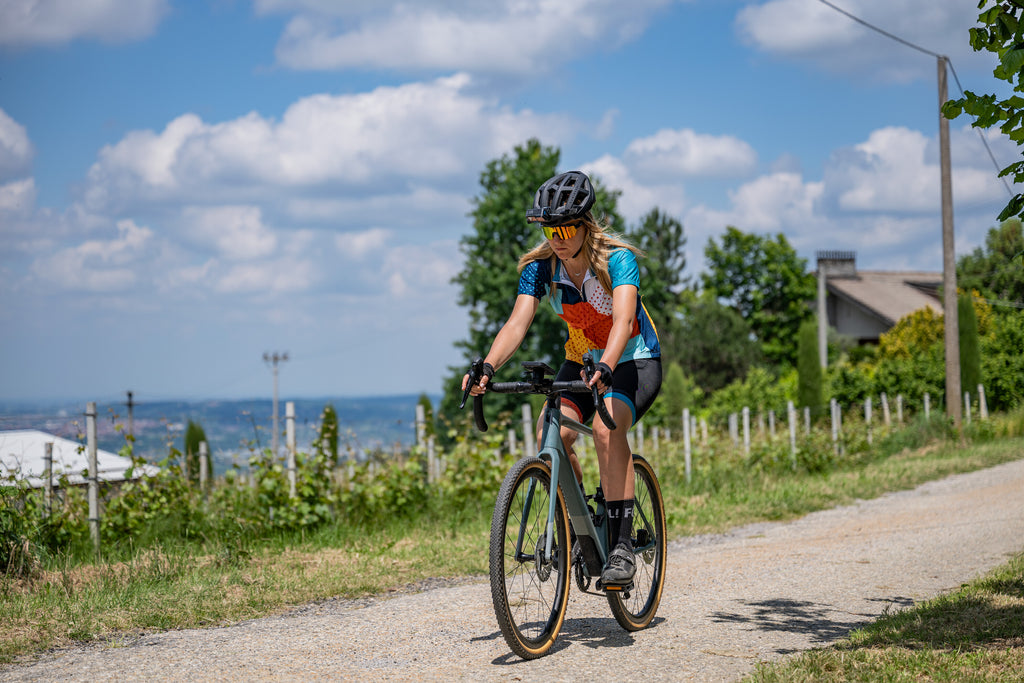 Outfront Pro, porta telefono con profilo basso per manubrio bici