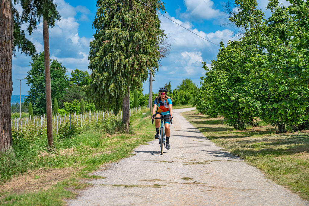 Outfront Pro, porta telefono con profilo basso per manubrio bici