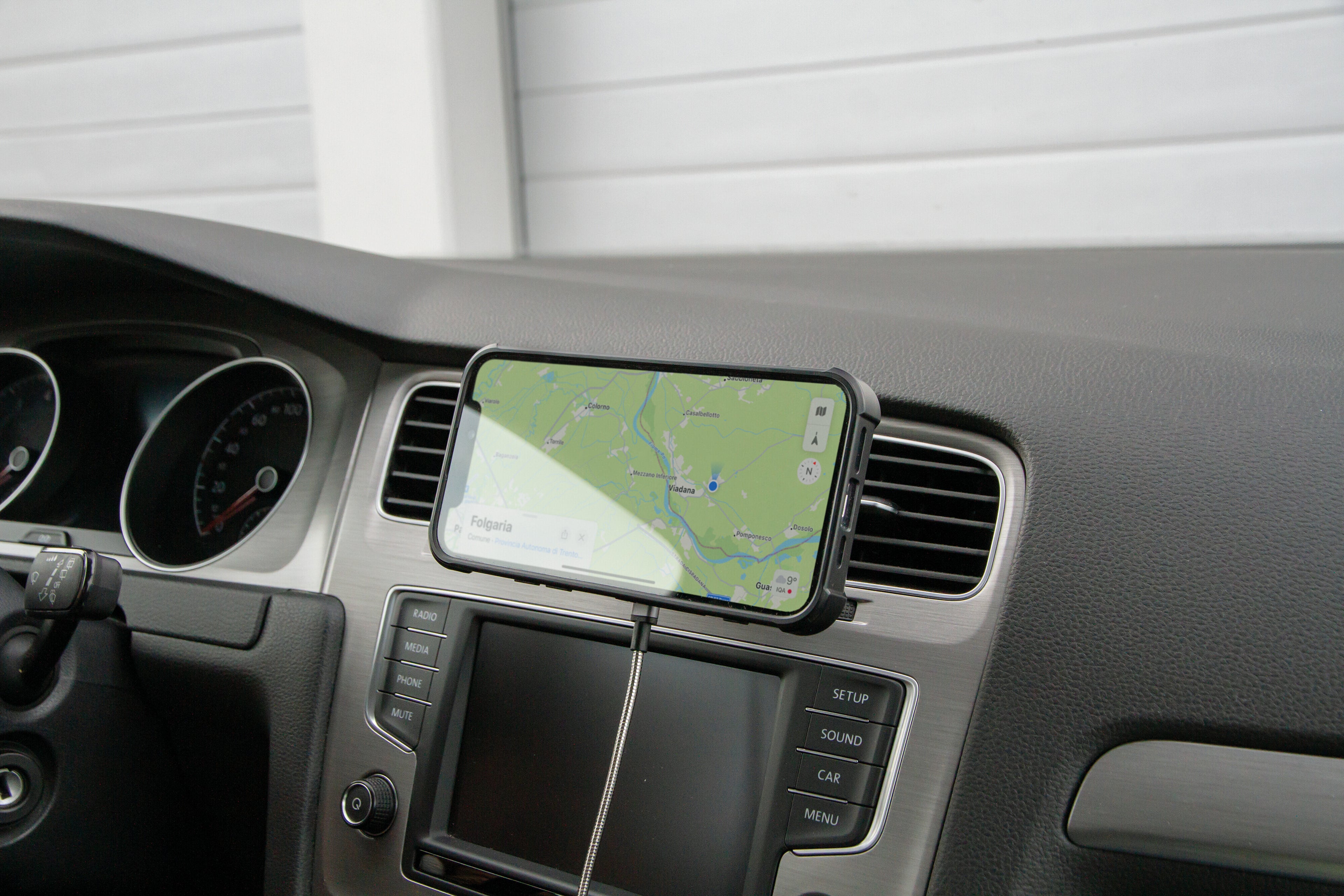 Mag Wireless Airvent, Porta telefono magnetico per bocchetta d’aerazione con ricarica wireless
