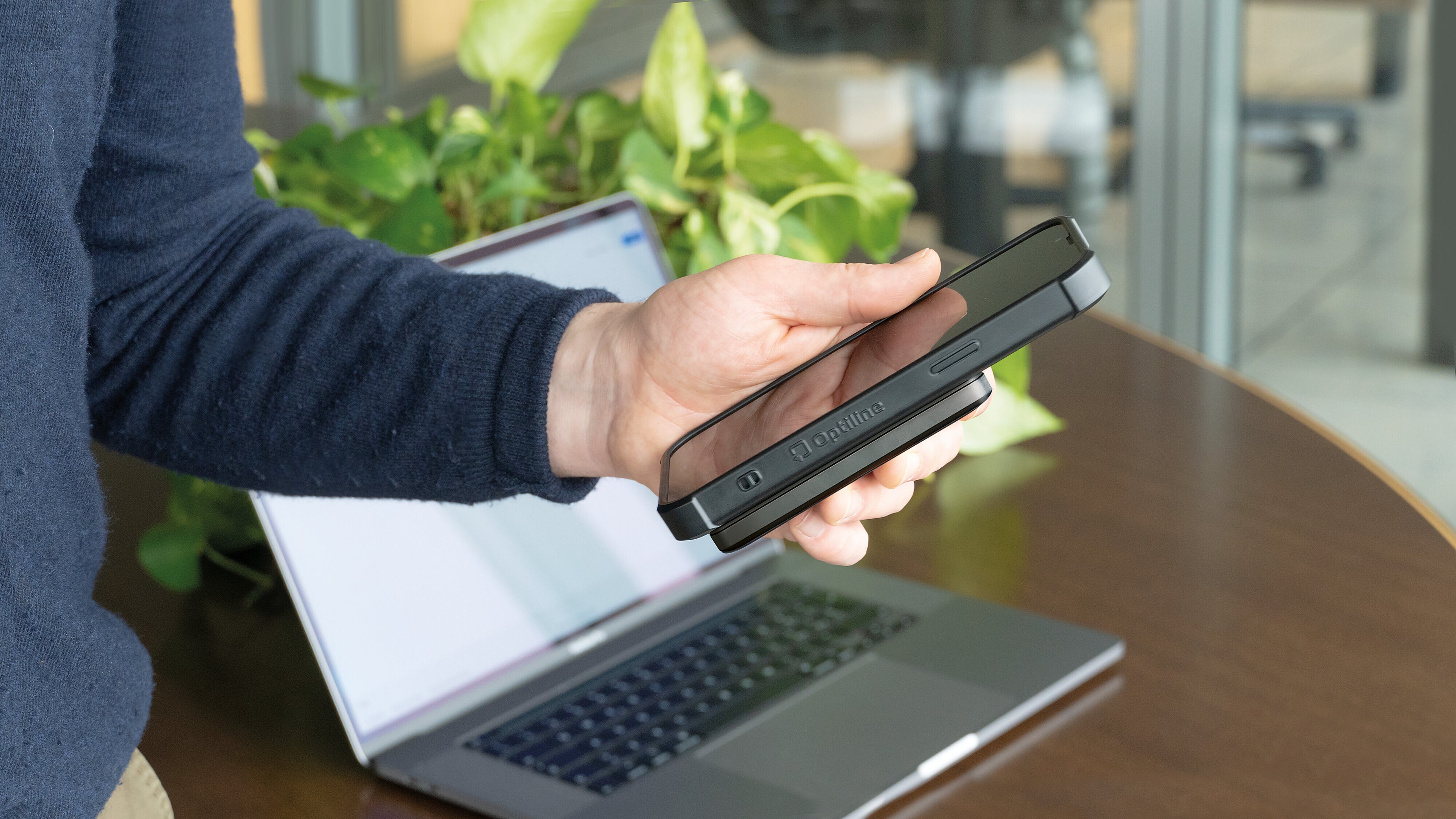 Mag Power 5000, caricabatterie portatile compatibile con Mag Case Optiline e tecnologia MagSafe