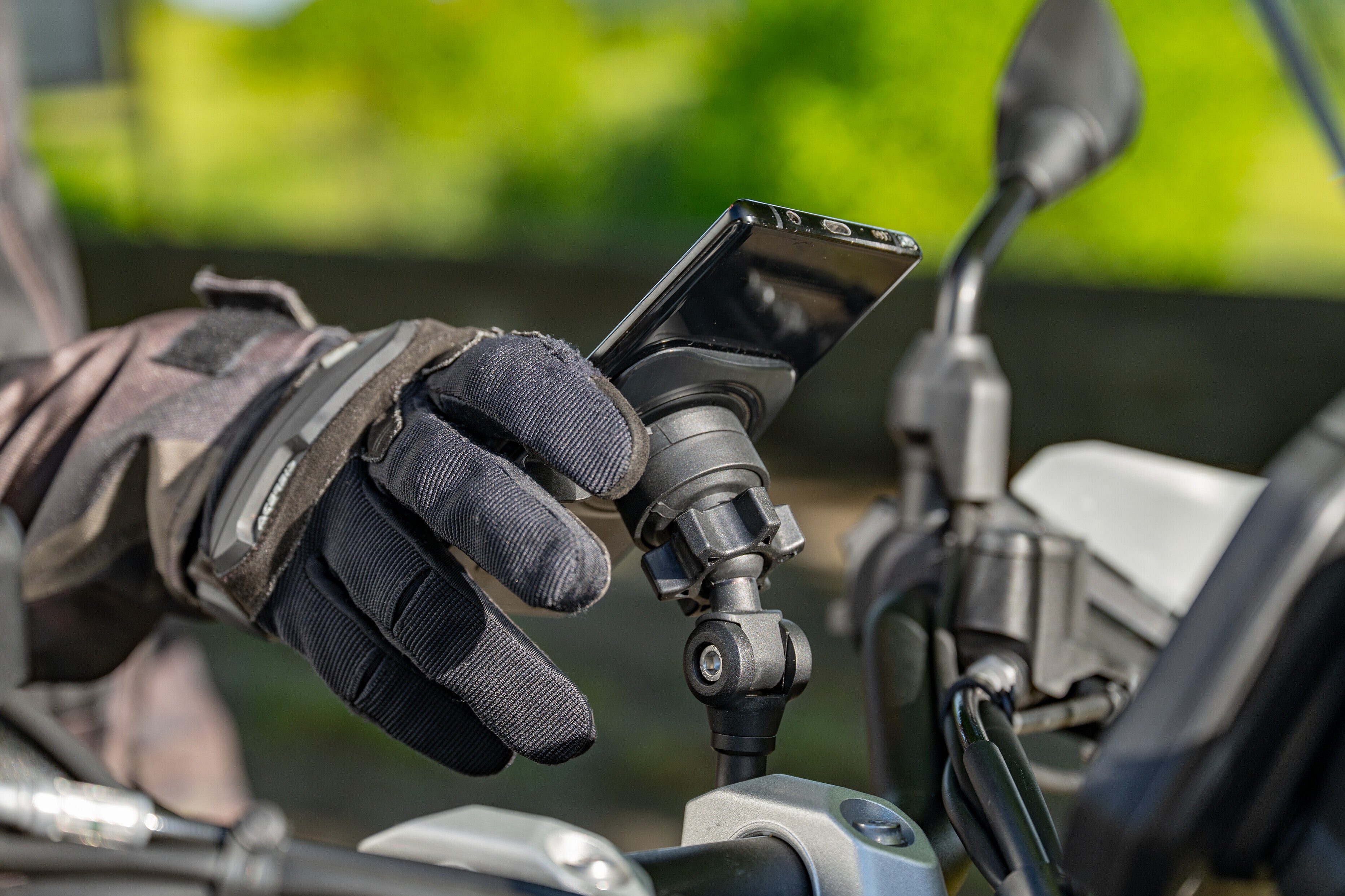 Mag Pro, adattatore universale con sistema Duolock e magneti