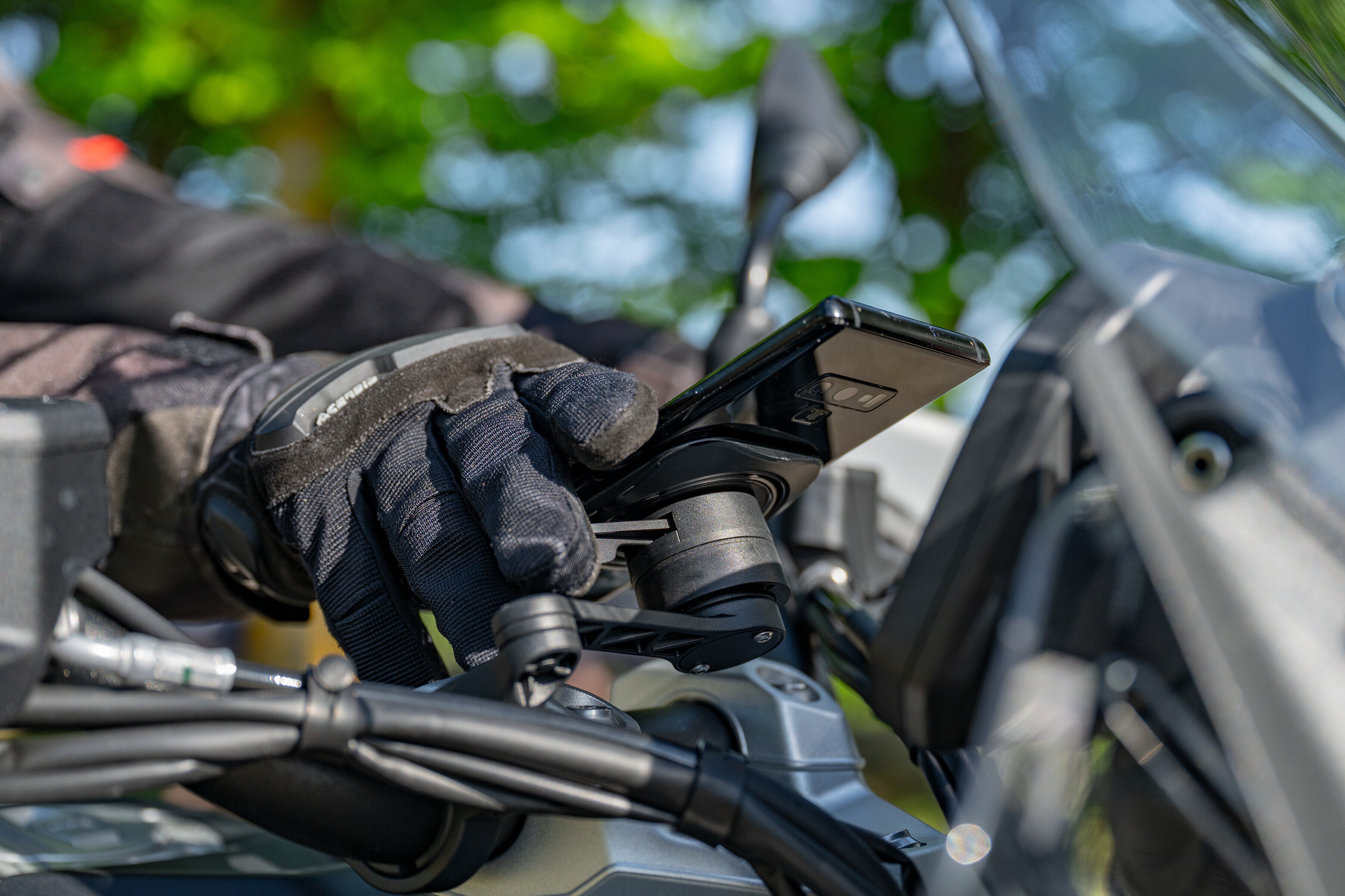 Mag Pro, adattatore universale con sistema Duolock e magneti