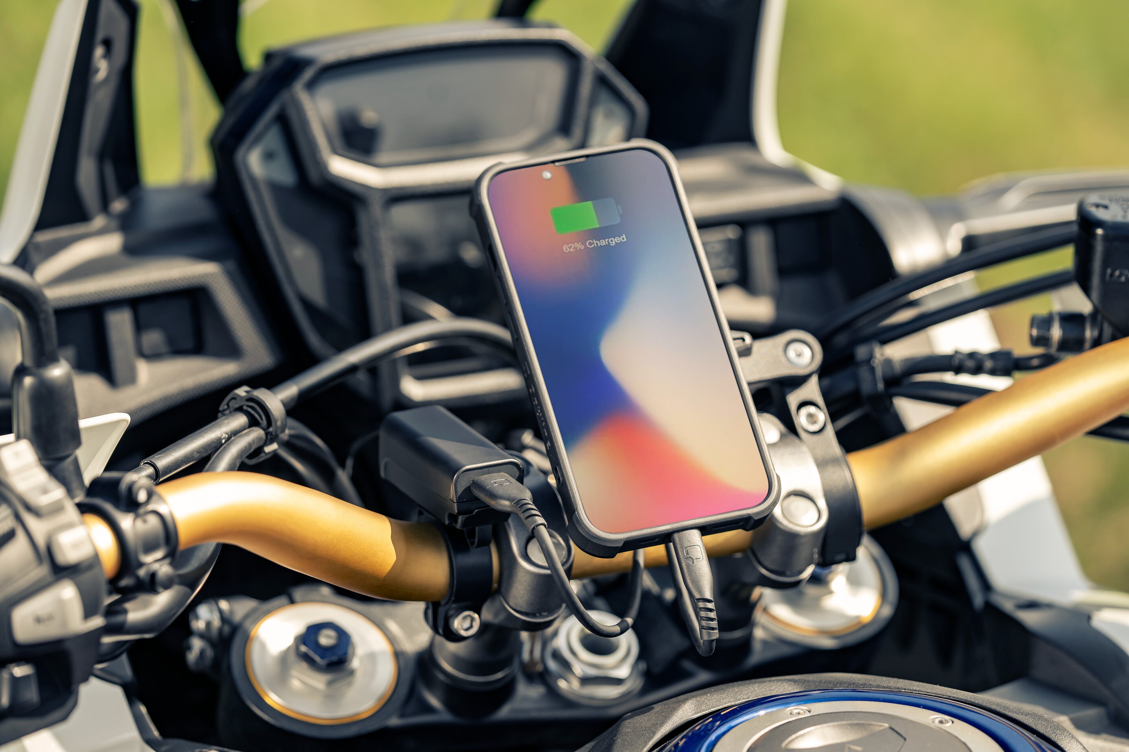 Trek X, Caricatore usb con doppia presa USB (USB A + USB C) resistente alla pioggia