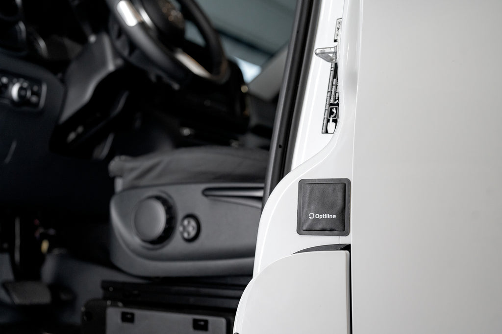 Opti Tracker Compact, Localizzatore Ultra-Sottile Adesivo