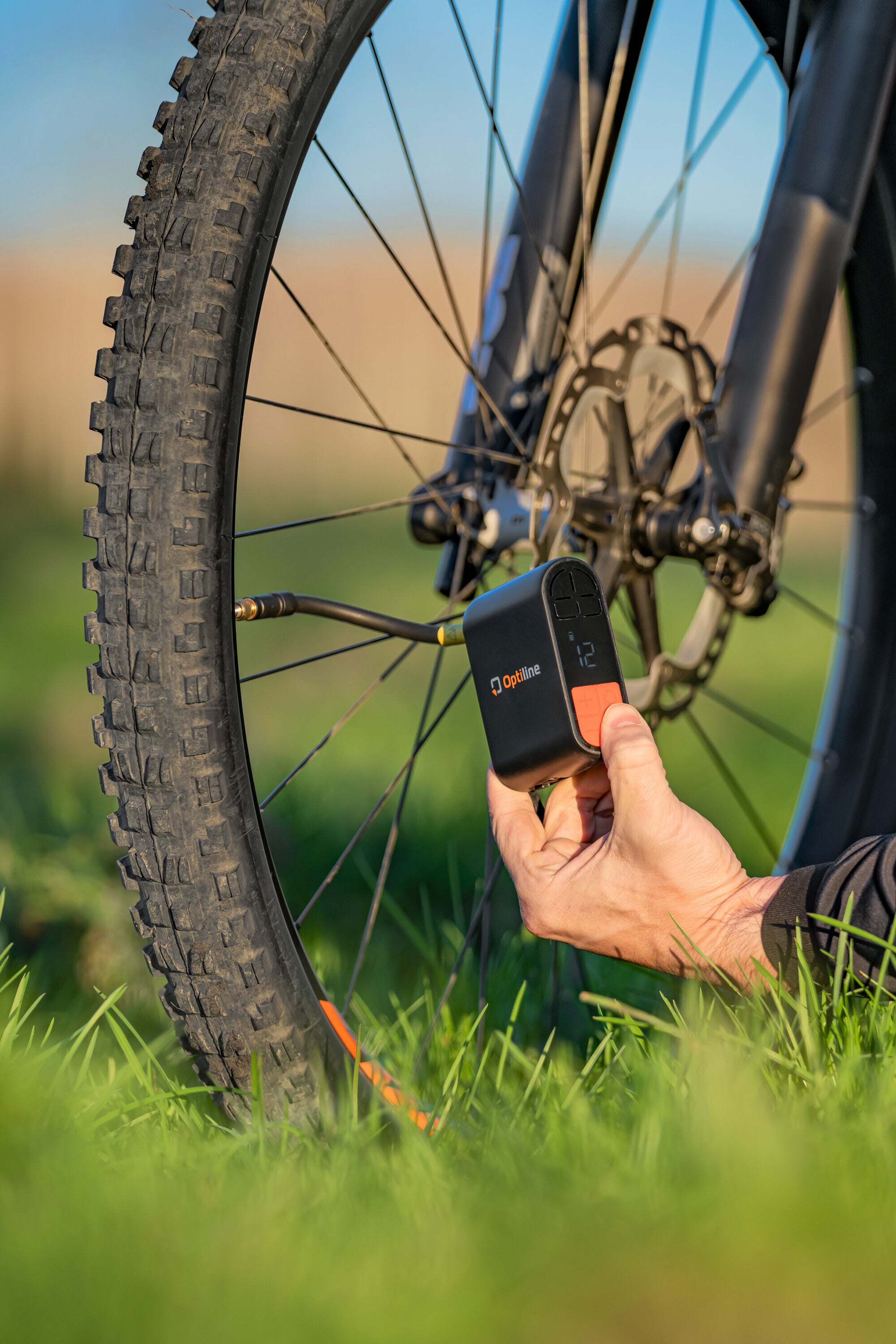 Aircore, mini compressore elettrico portatile compatibile con auto, moto, bici, palloni