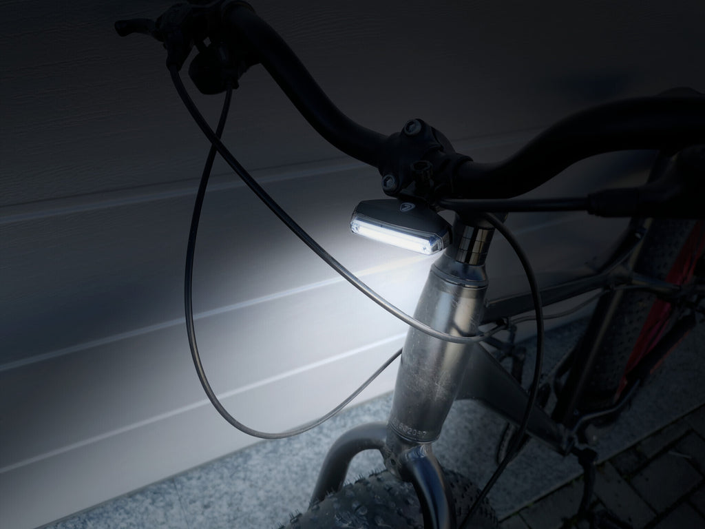 Ilumia, set fanale anteriore + posteriore a Led