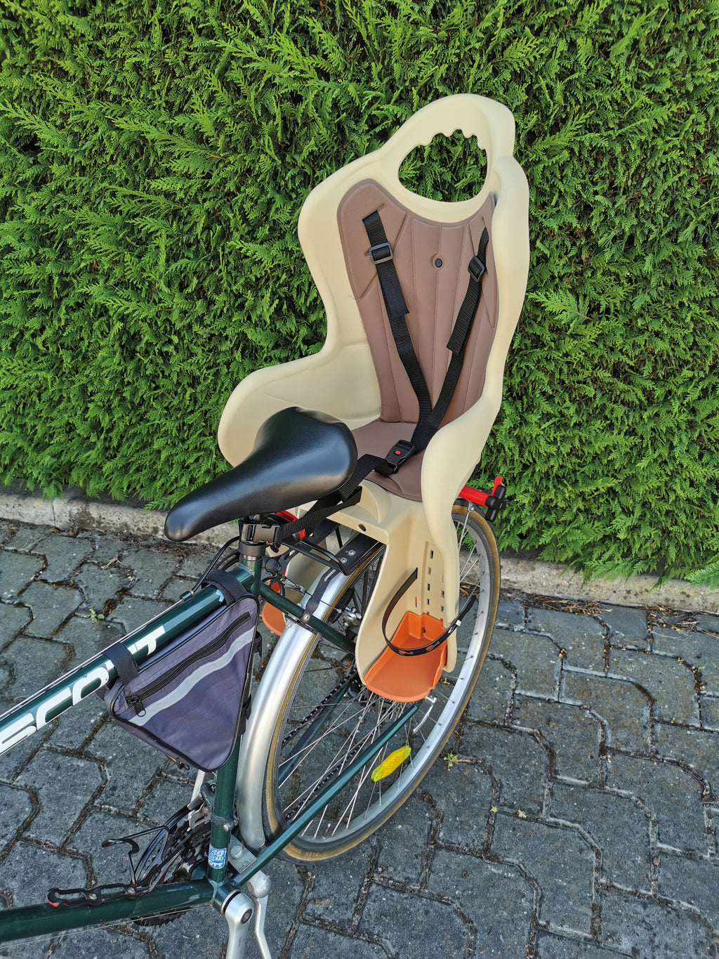 Holly, seggiolino posteriore attacco al portapacchi