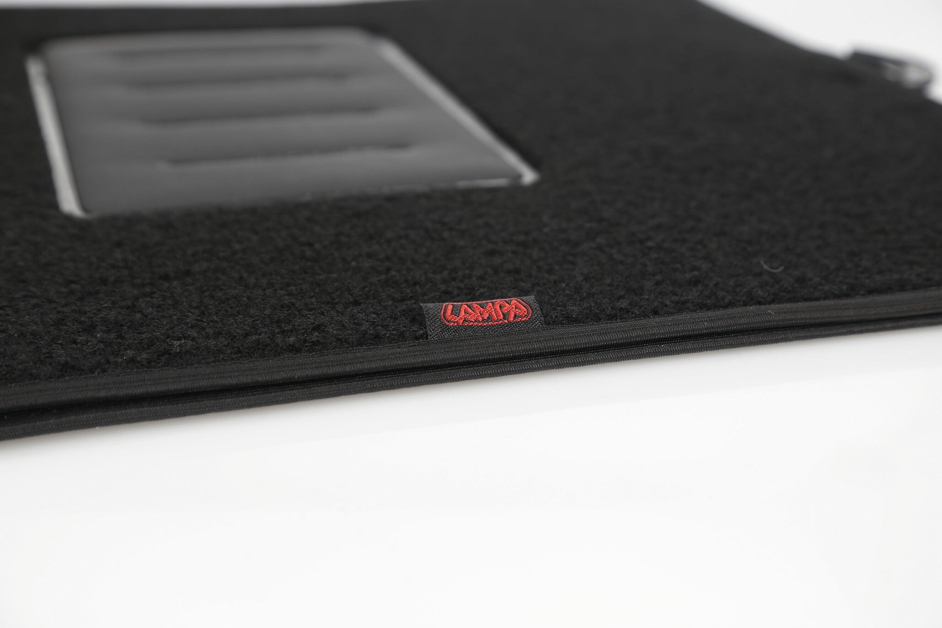 Tappeti su misura in moquette - compatibile per Scania G Serie 7 - New Generation (01/18>) - Scania L Serie 7 - New Generation (01/18>) - Scania P Serie 7 - New Generation (01/18>) - Scania R Serie 7 - New Generation (11/16>02/25) - Scania S Serie 7 -...